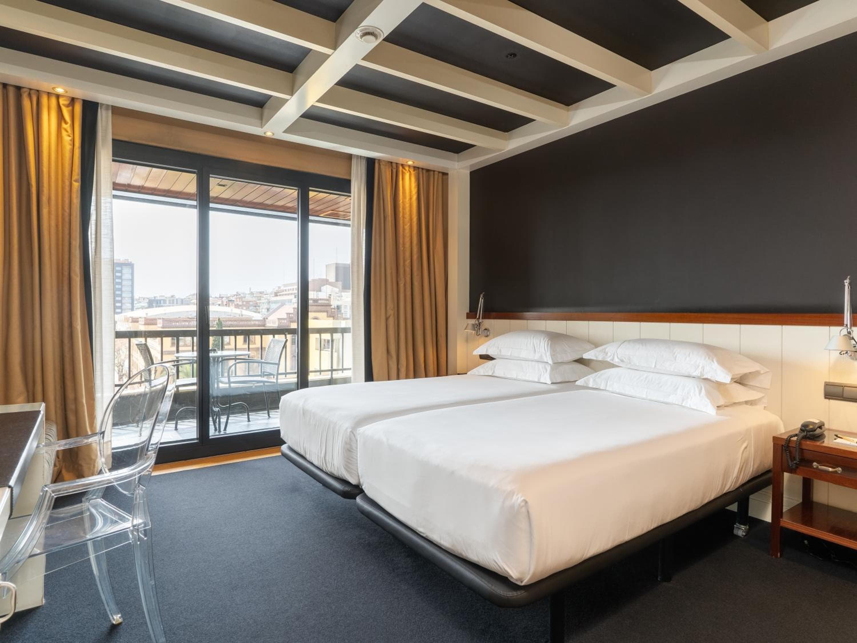 U232 Hotel — 2