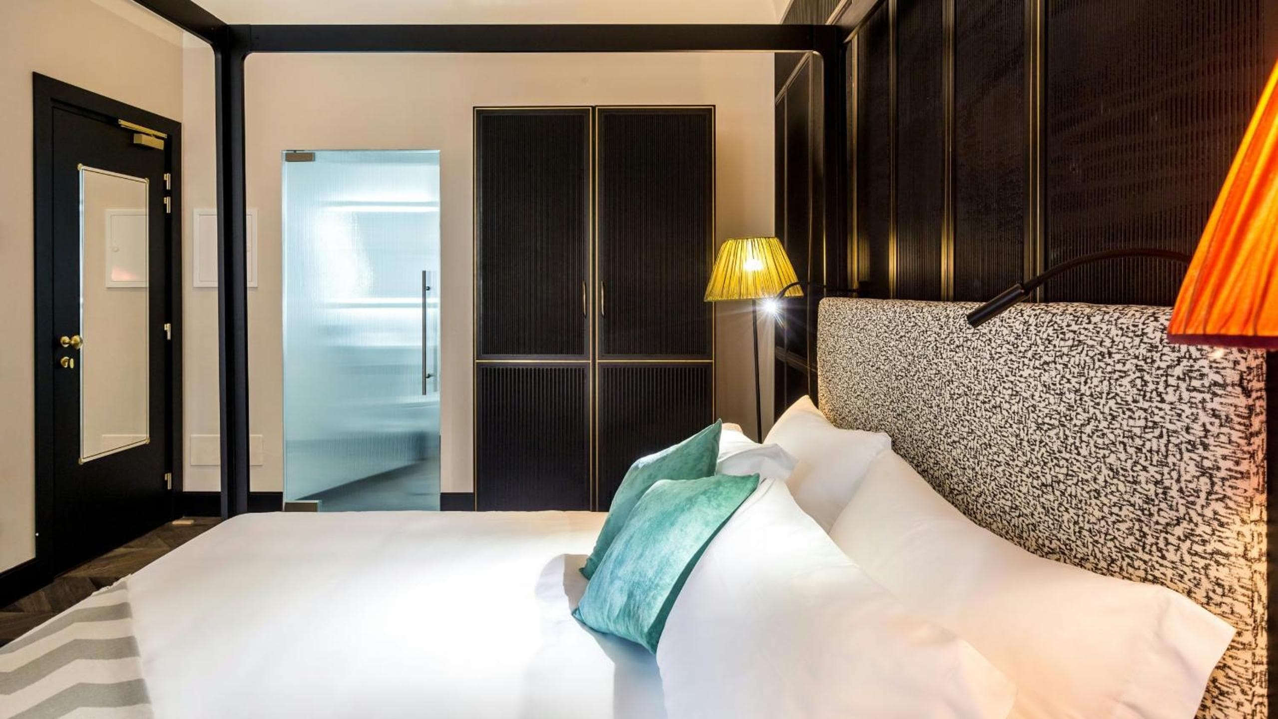 Das H'All Tailor Suite Rom — 13