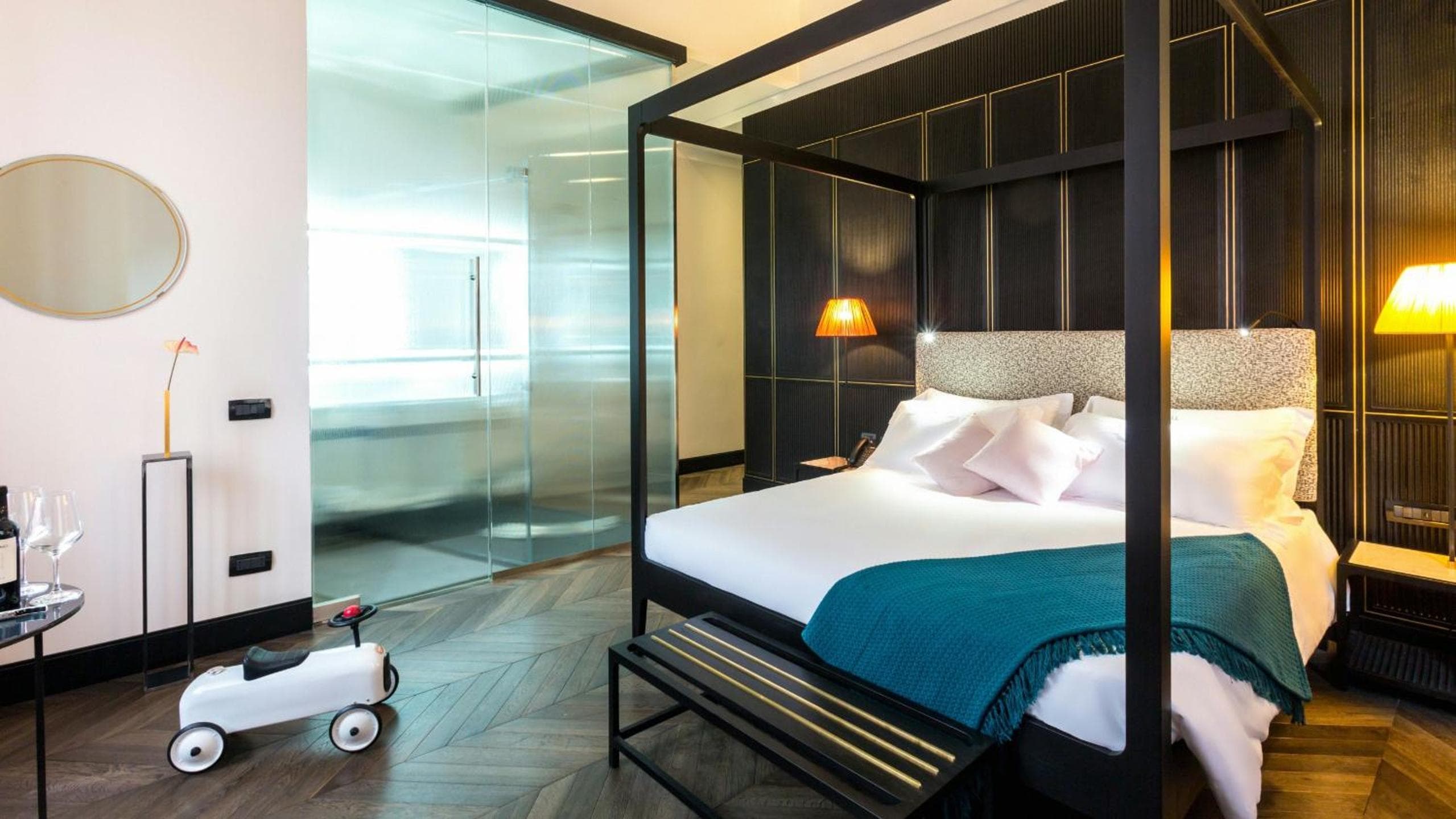 Das H'All Tailor Suite Rom — 19