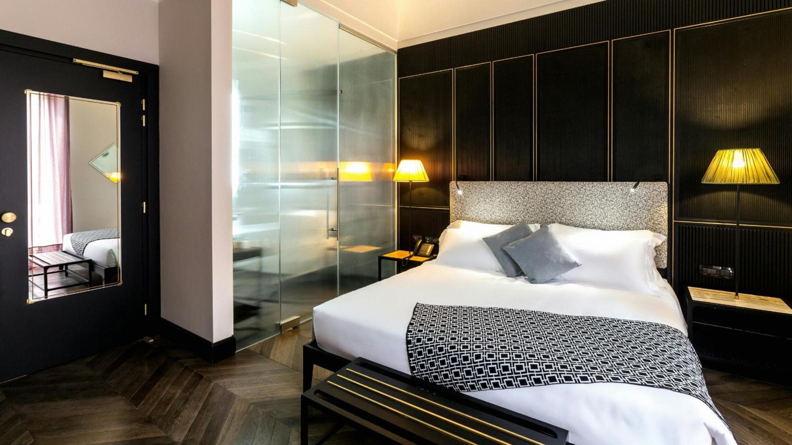 Das H'All Tailor Suite Rom — 29