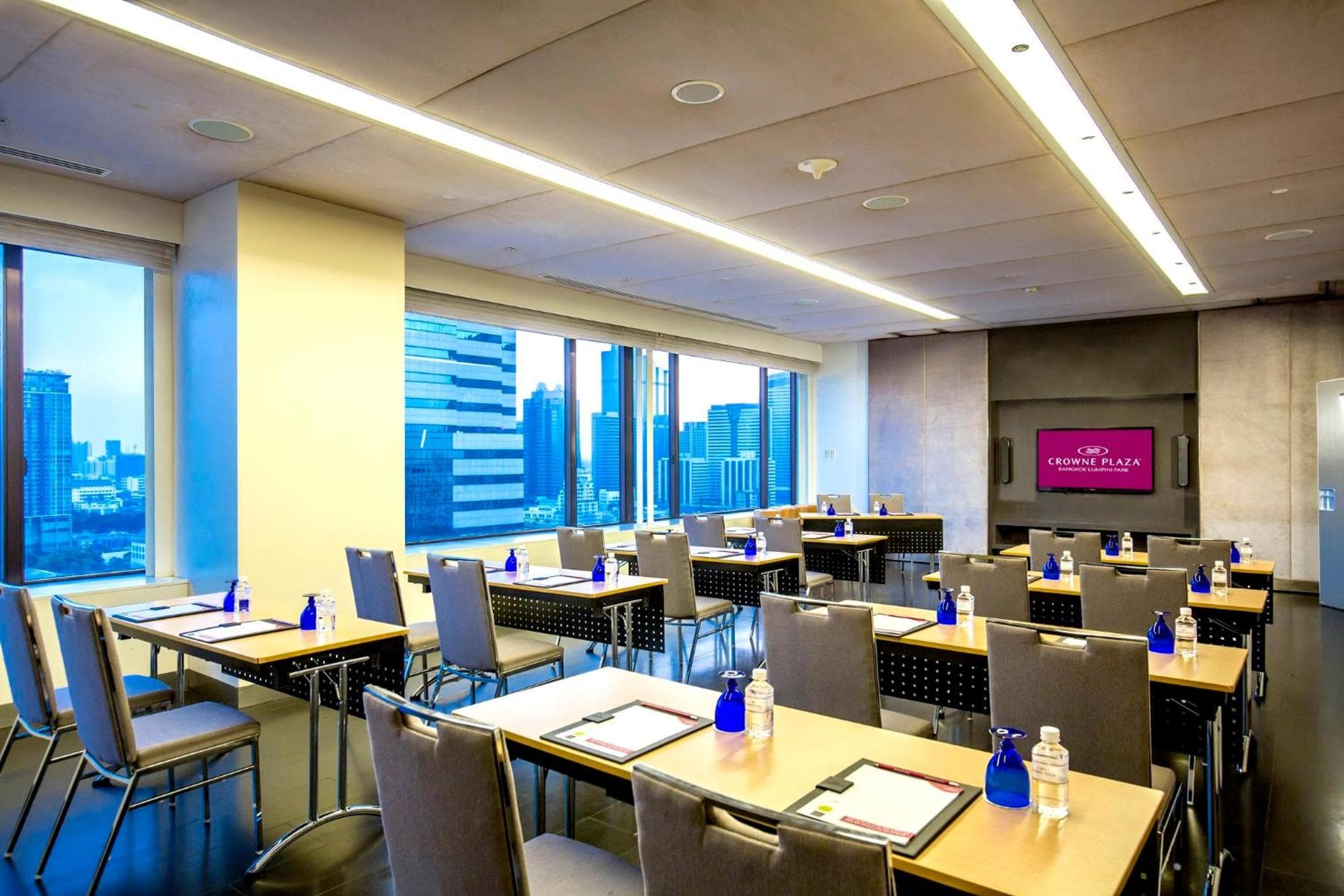 Crowne Plaza Bangkok Lumpini Park by IHG — 12