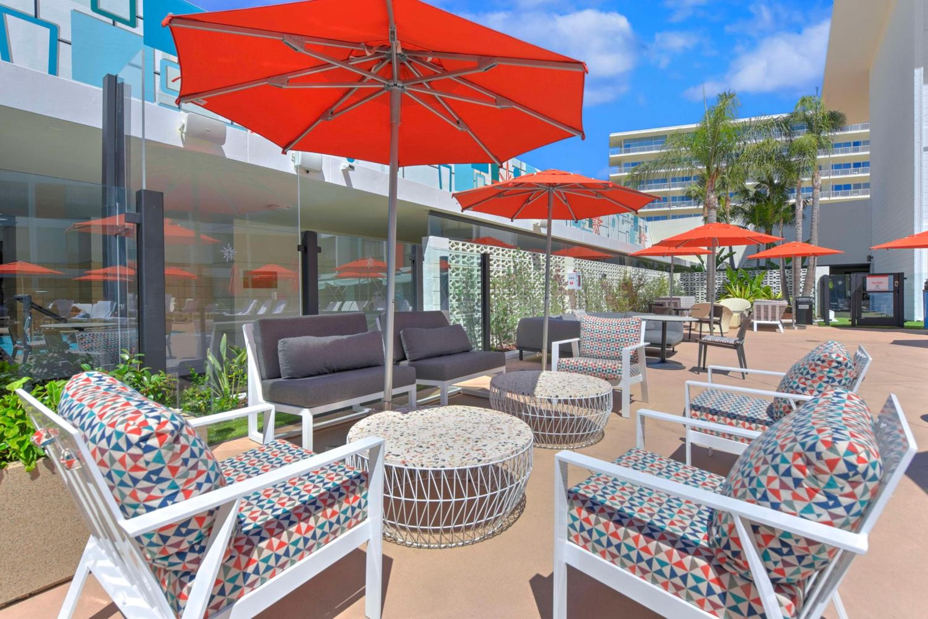 Il Beverly Hilton — 18