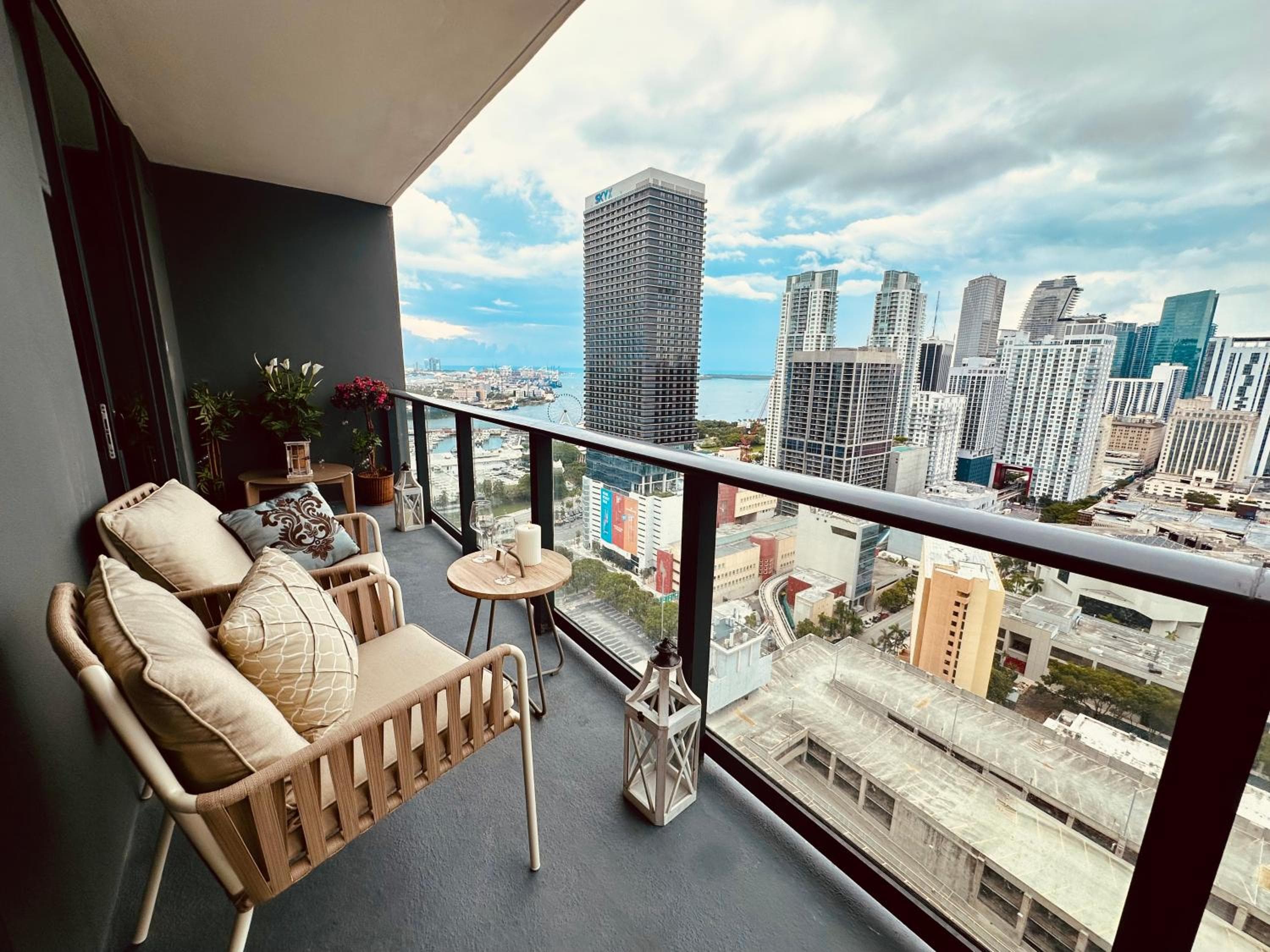 Magic Miami Penthouse & Ocean View Resort — 10