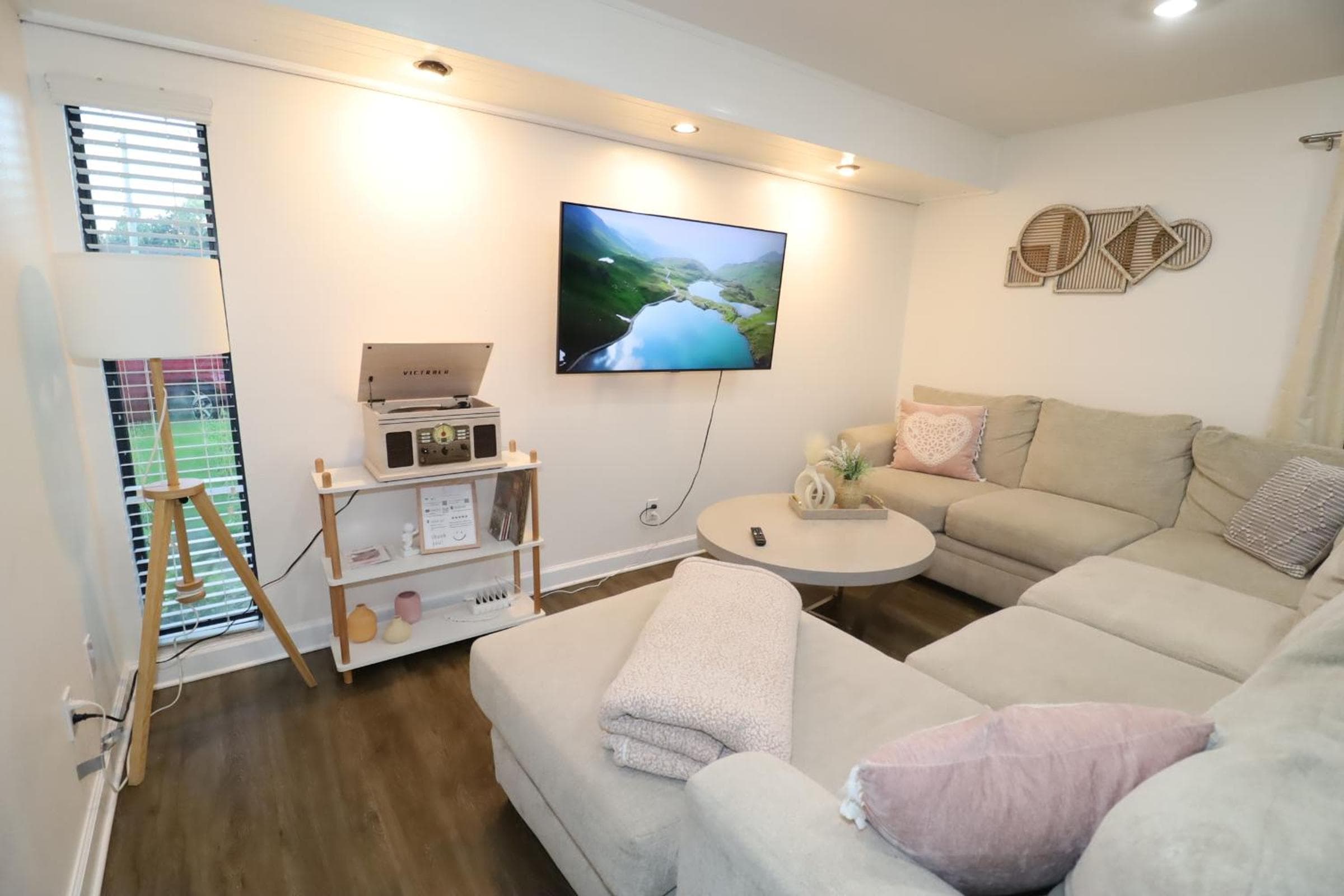 Boho Villa Tampa with Private Pool & BBQ — 15