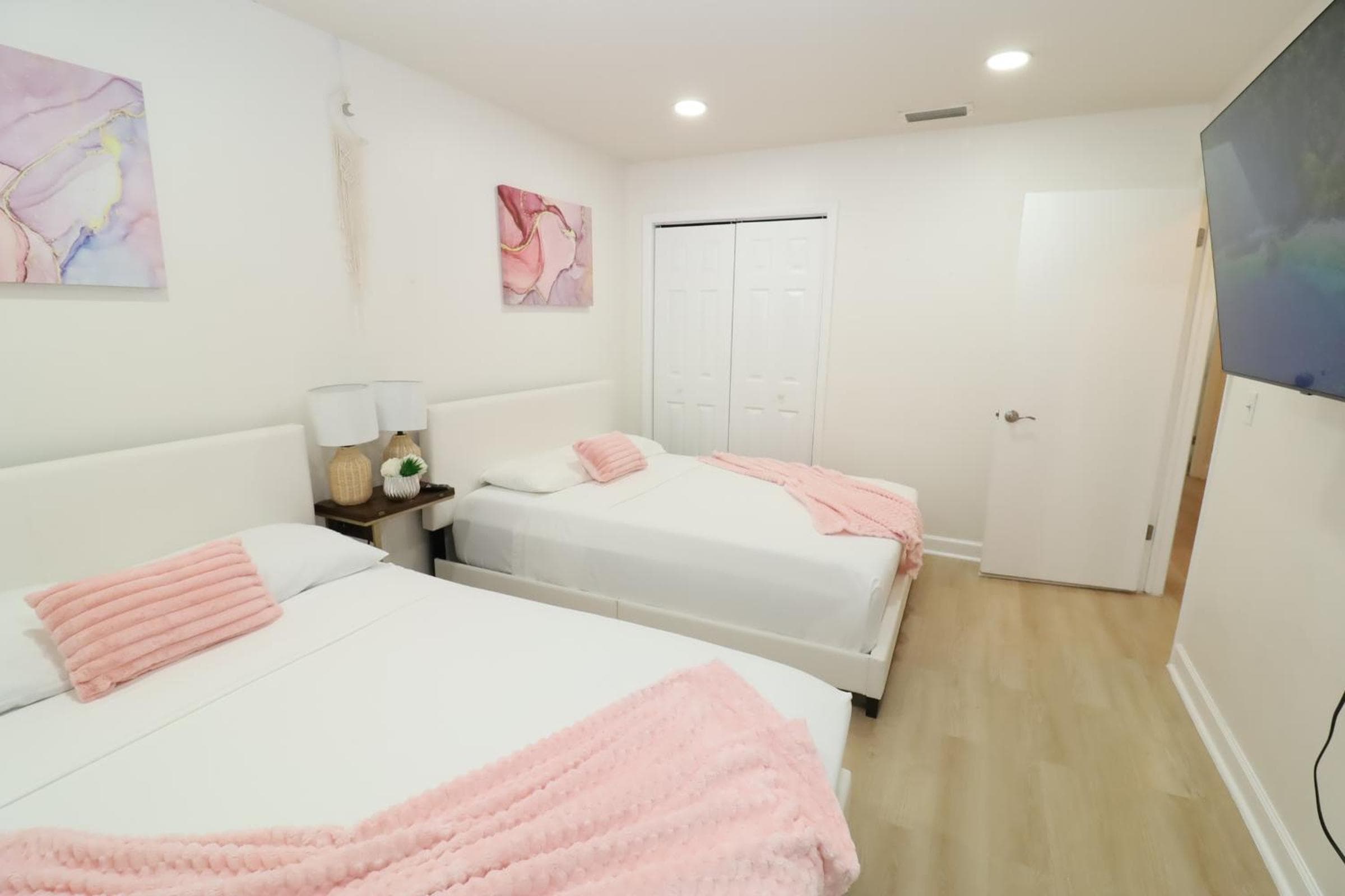 Boho Villa Tampa with Private Pool & BBQ — 18