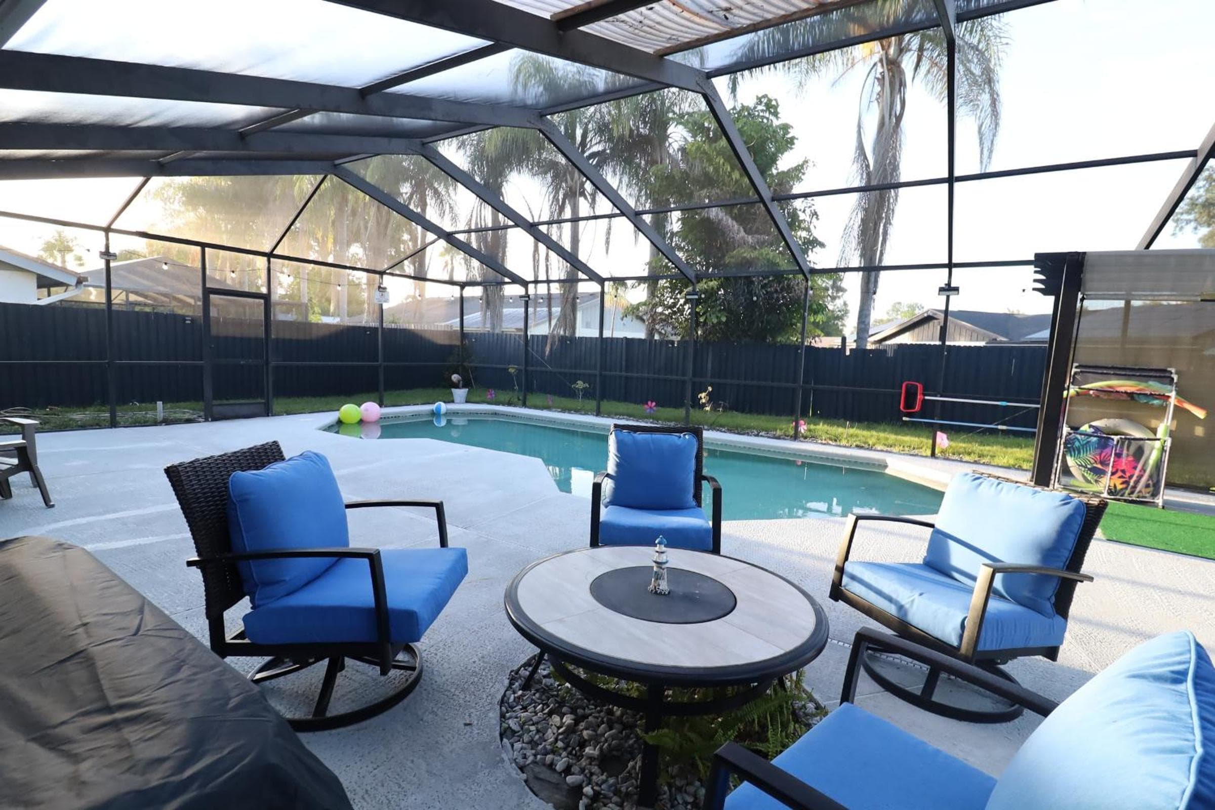 Piscina de casa de lujo: paraíso ideal para jugar y trabajar — 6