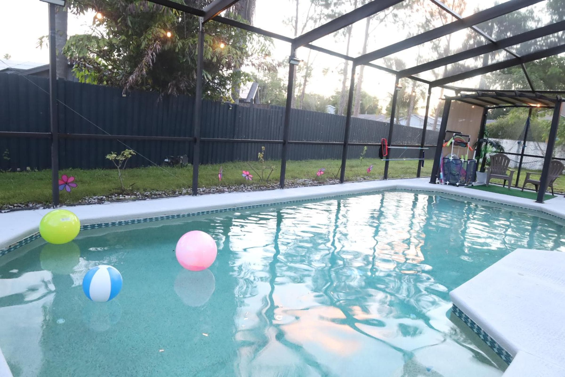 Piscina de casa de lujo: paraíso ideal para jugar y trabajar — 7