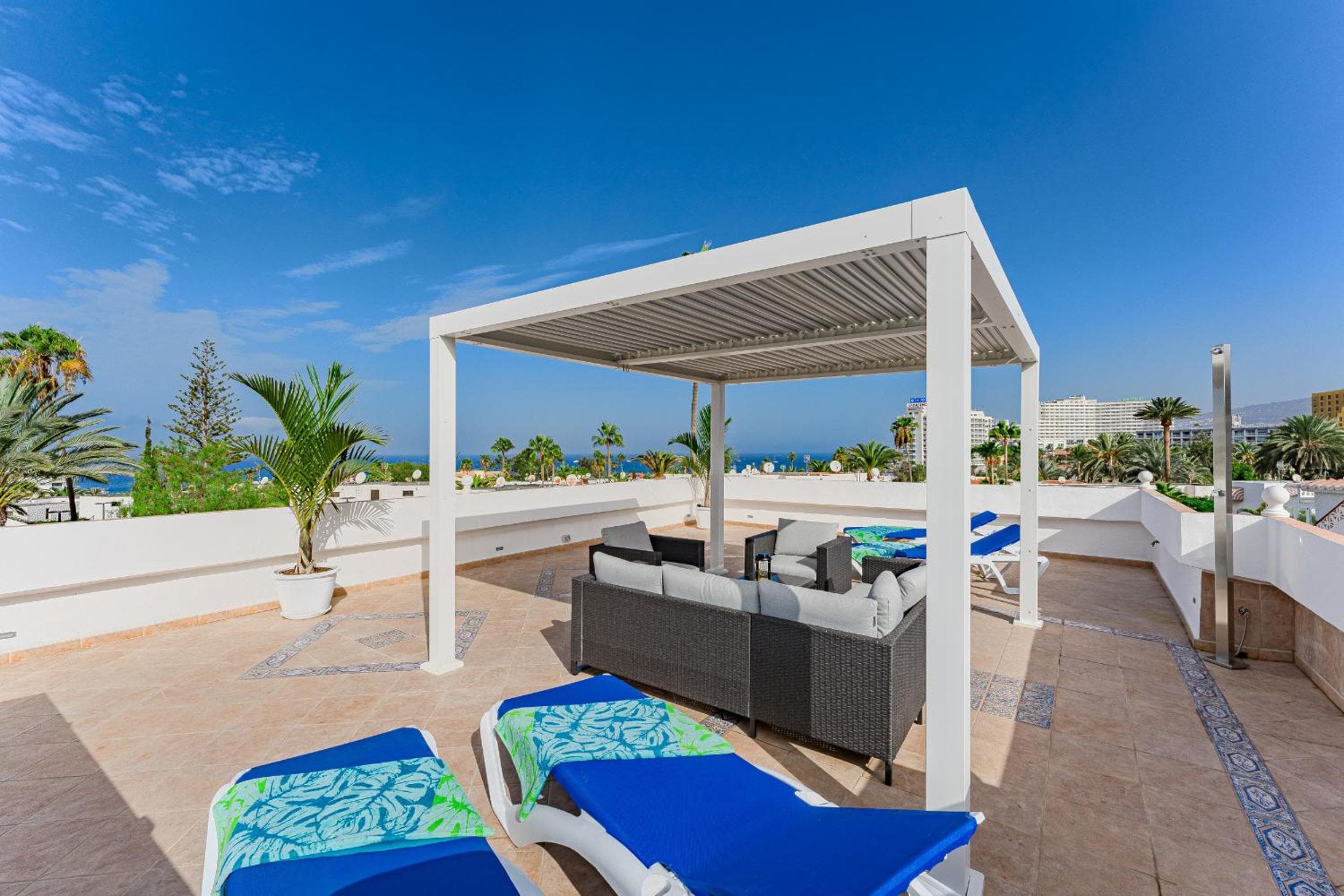 Endless Summer Beach Apartment - Casa Regnilla — 1