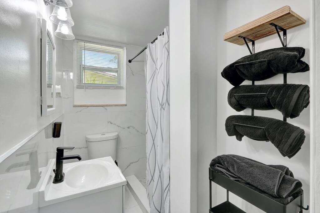 2 Schlafzimmer 1 Badezimmer Wohnung in der Nähe von Nachtleben und Strand. — 7