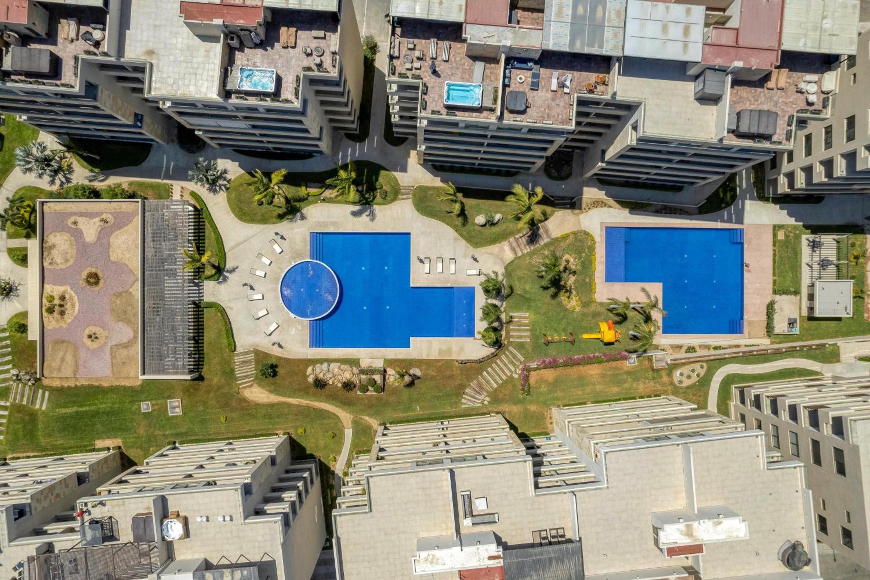 Precioso estudio con balcón, gran ubicación en Cabo San Lucas - Estacionamiento gratis — 5