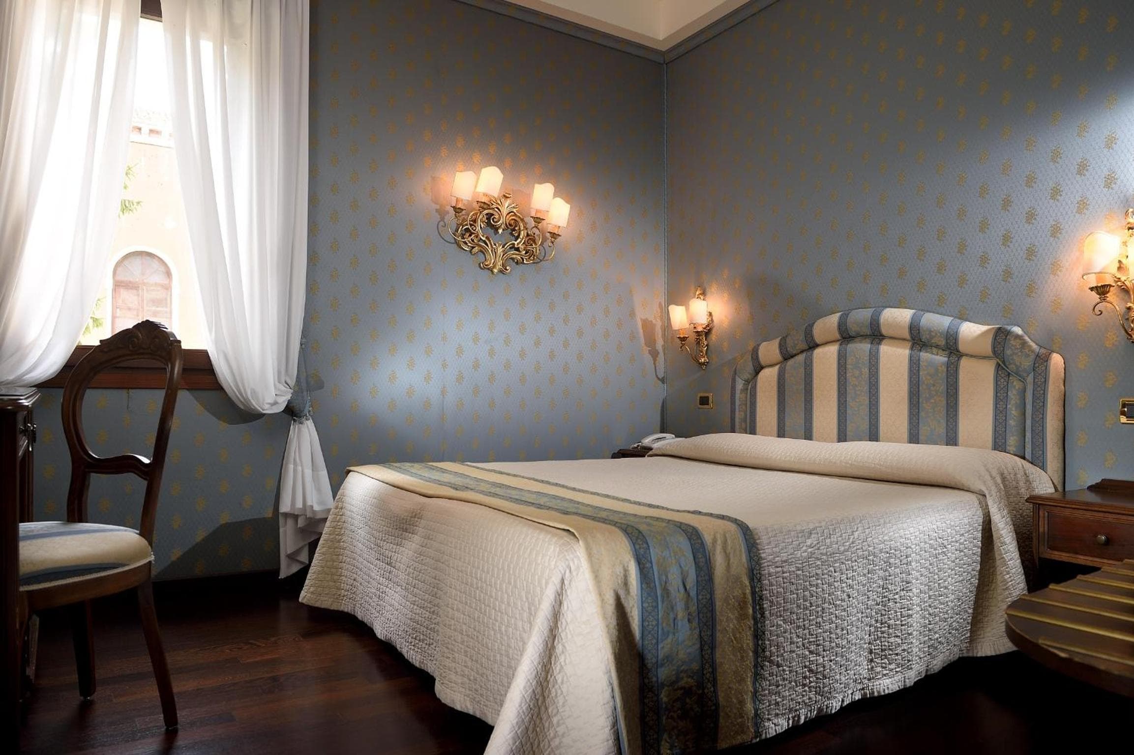 Hotel Abbazia hotel, Calle Priuli Dei Cavaletti 68, Venice, Italy — photo 13
