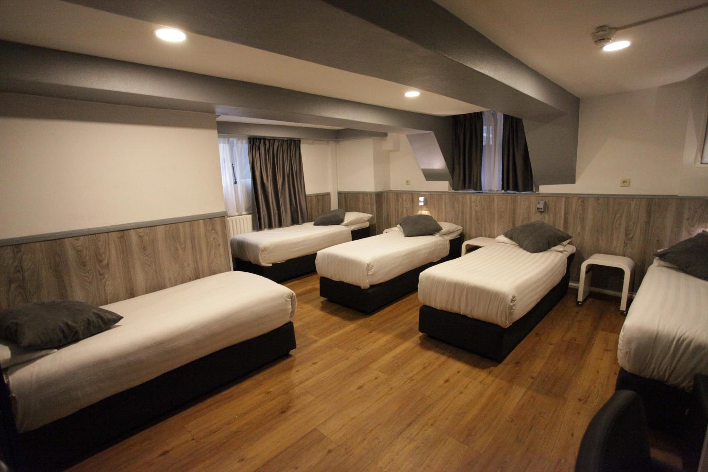 Reisehotel Amsterdam — 17