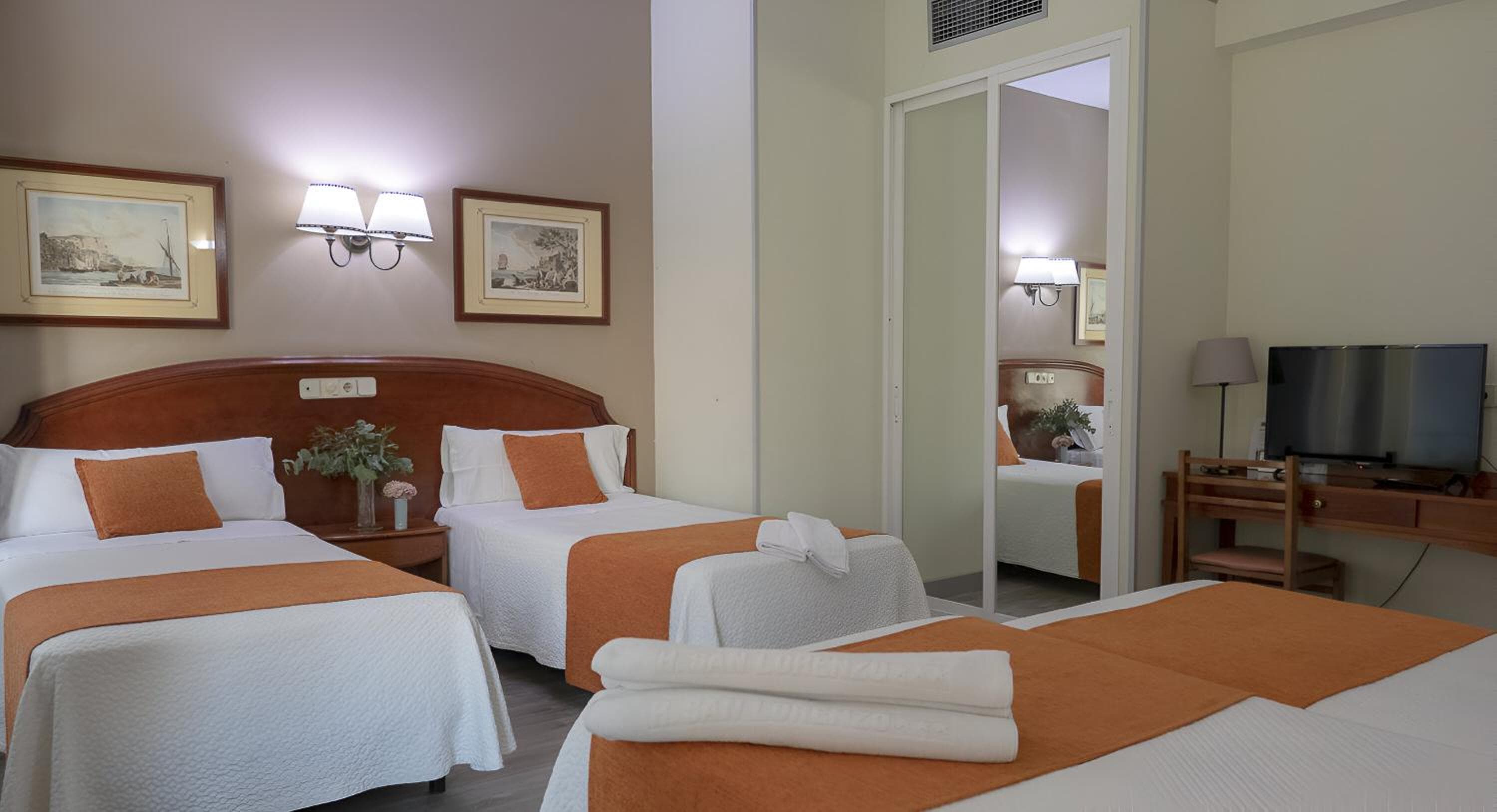 Hostal San Lorenzo — 8