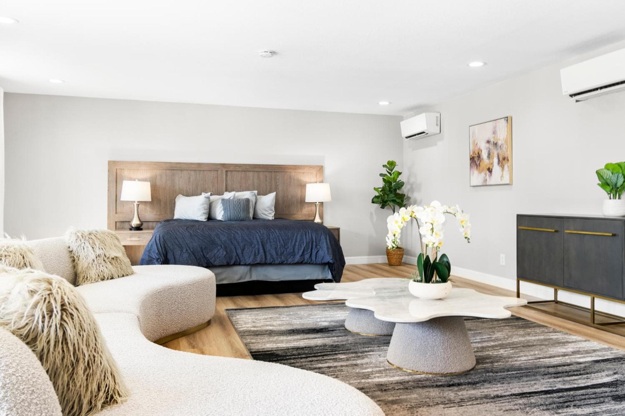 Las Vegas Serene Hotel — 16