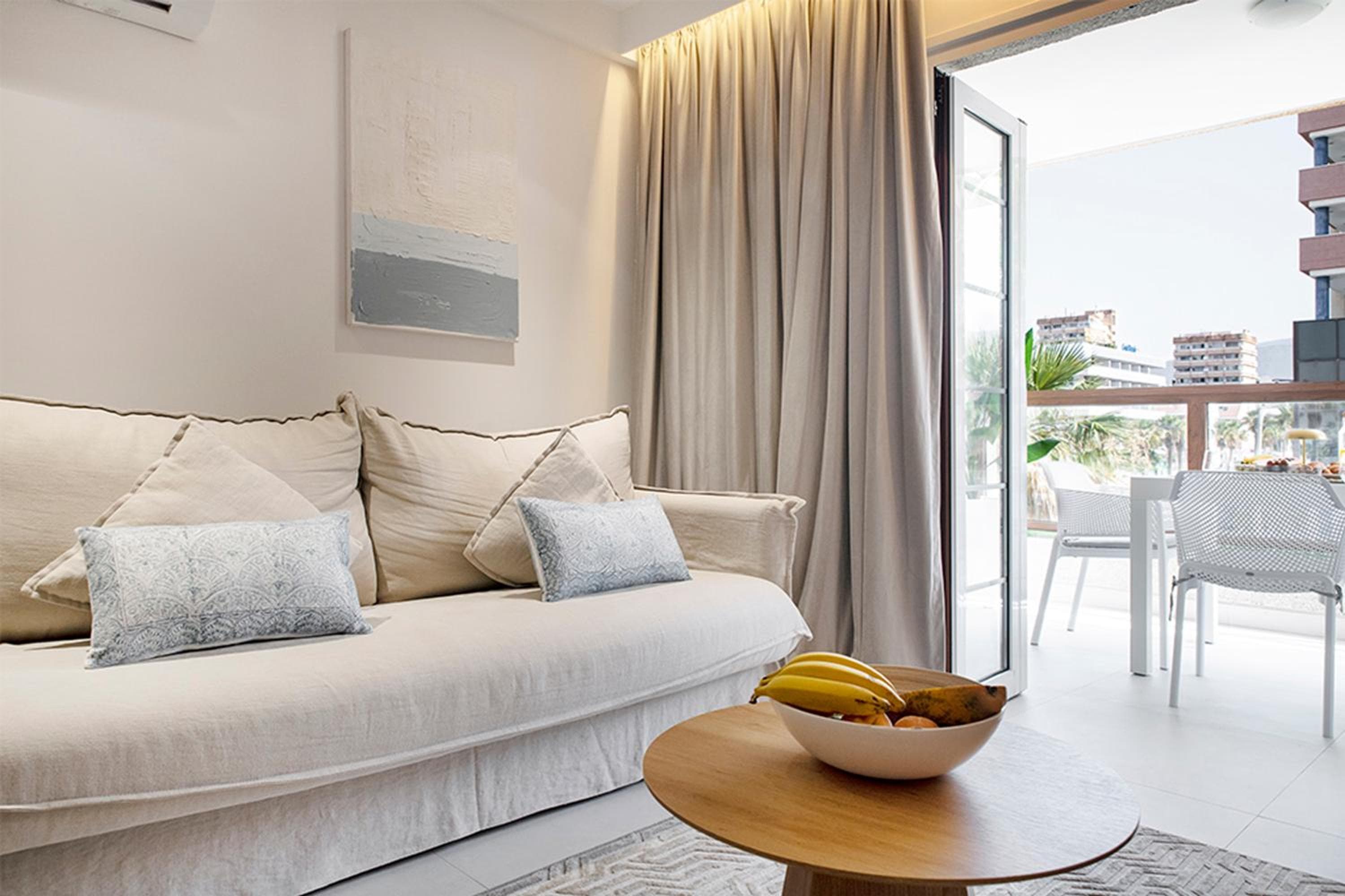 TMS Andorra Luxury ApartHotel, Las Americas, Pool&Beach — 3