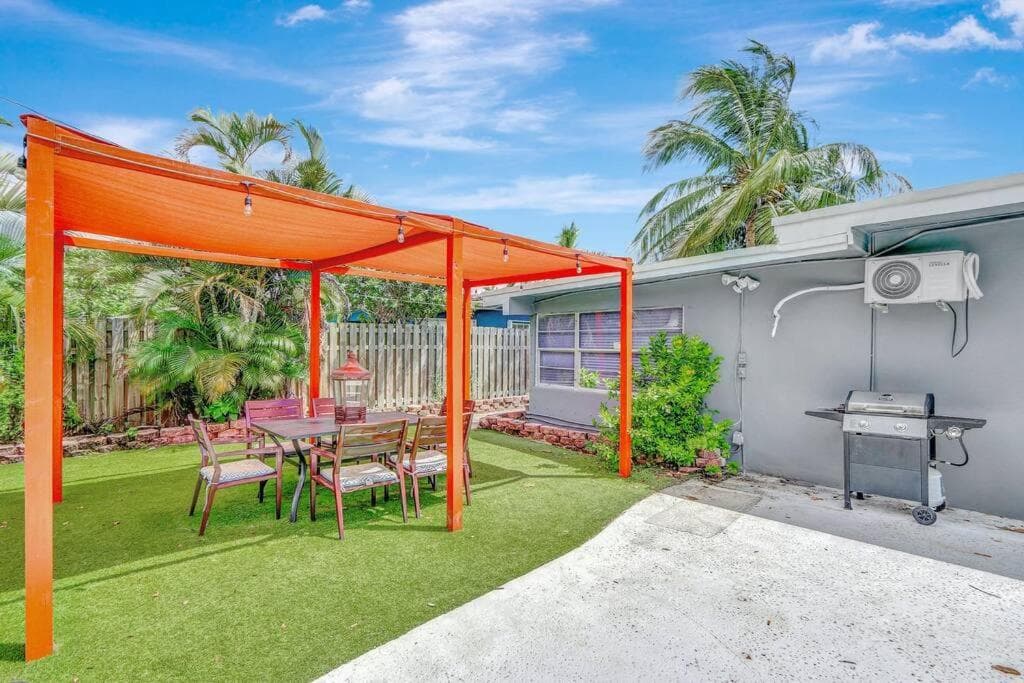 Fort Lauderdale Tropical Oasis Pool Retreat — 8