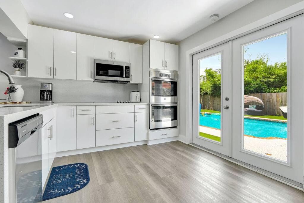 Fort Lauderdale Tropical Oasis Pool Retreat — 22