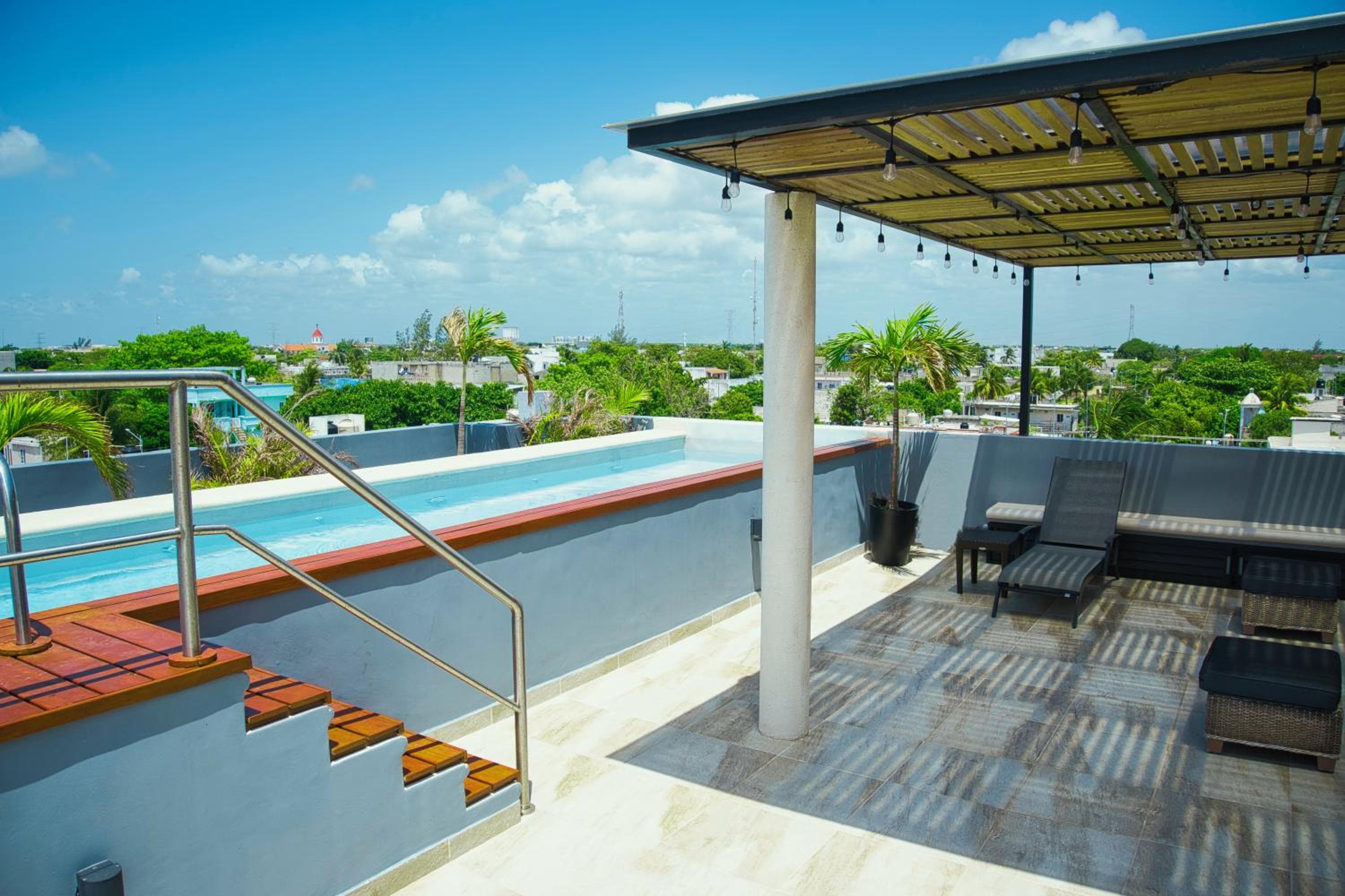 Sonnenuntergang Kin Beach Apartments — 24