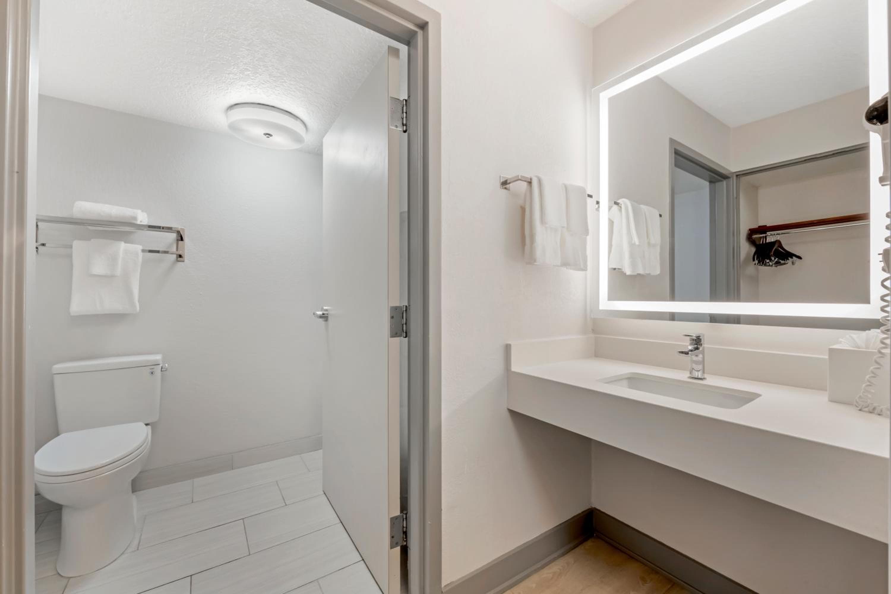 Comfort Inn & Suites in der Nähe des Universal Orlando Resort-Kongresszentrums — 14
