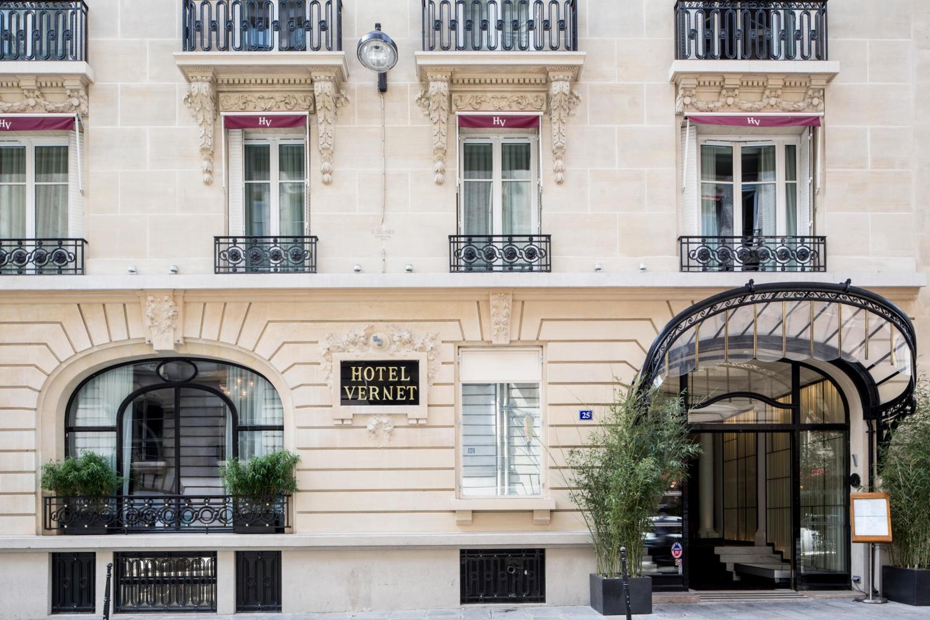 Hotel Vernet Champs Elysées Parigi — 1