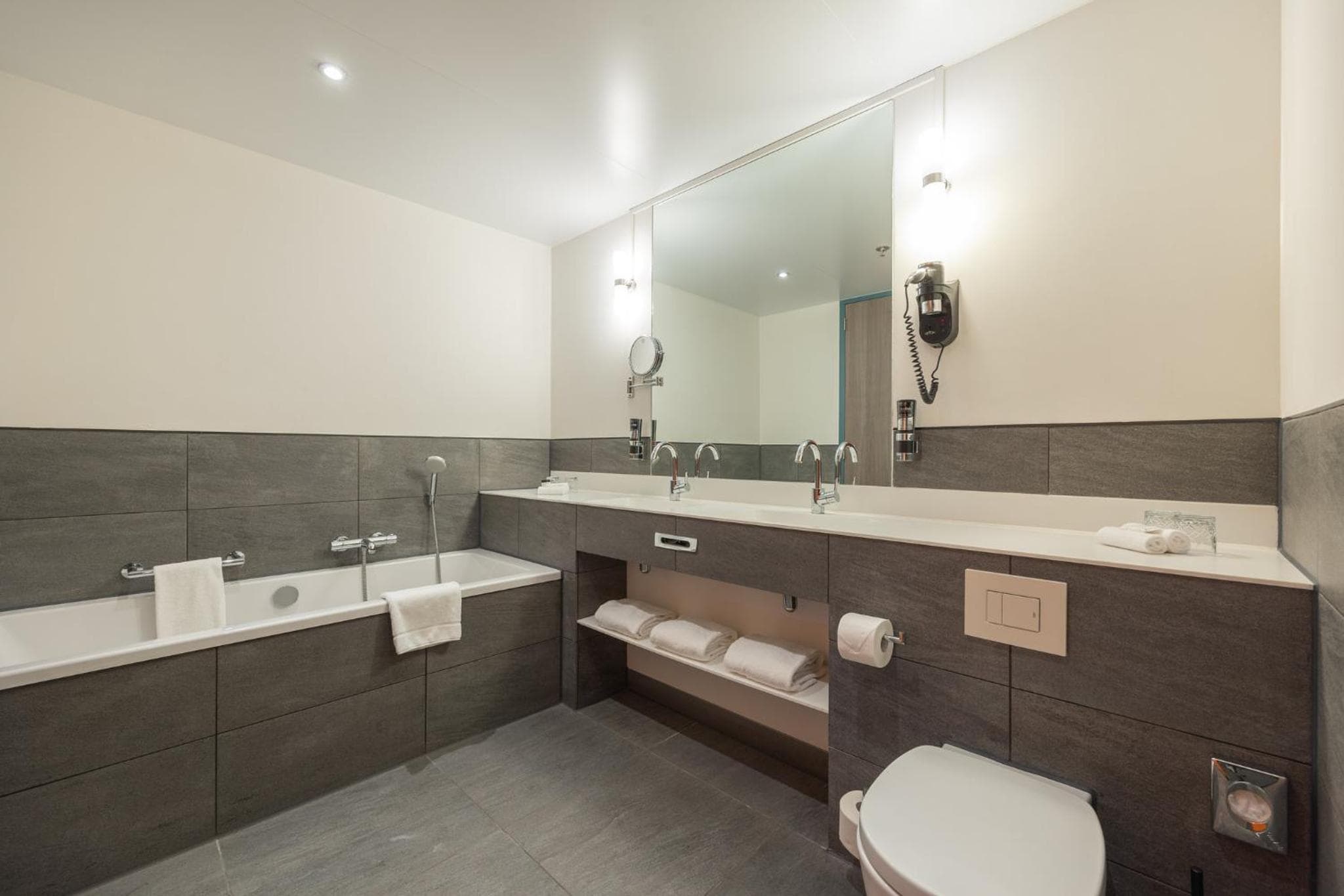 Leonardo Hotel Amsterdam Rembrandtpark — 9