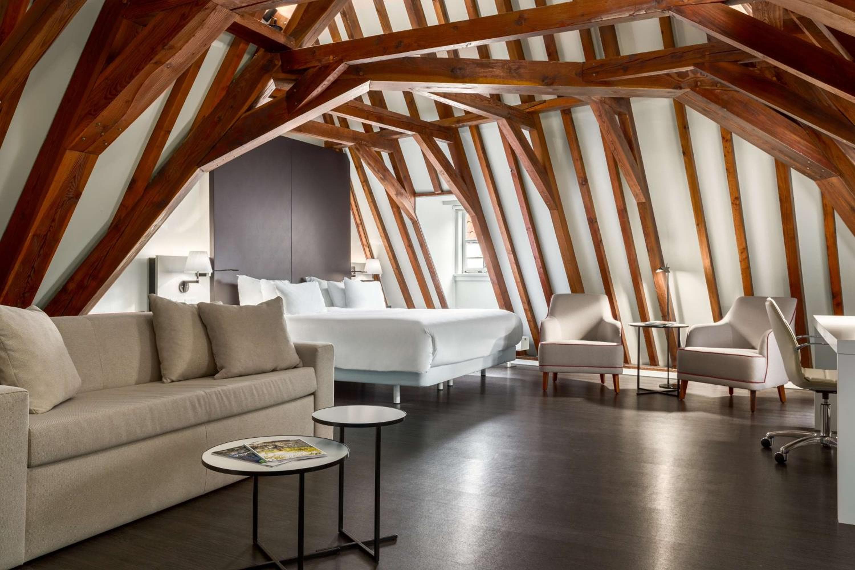 NH Collection Amsterdam Barbizon Palace — 8