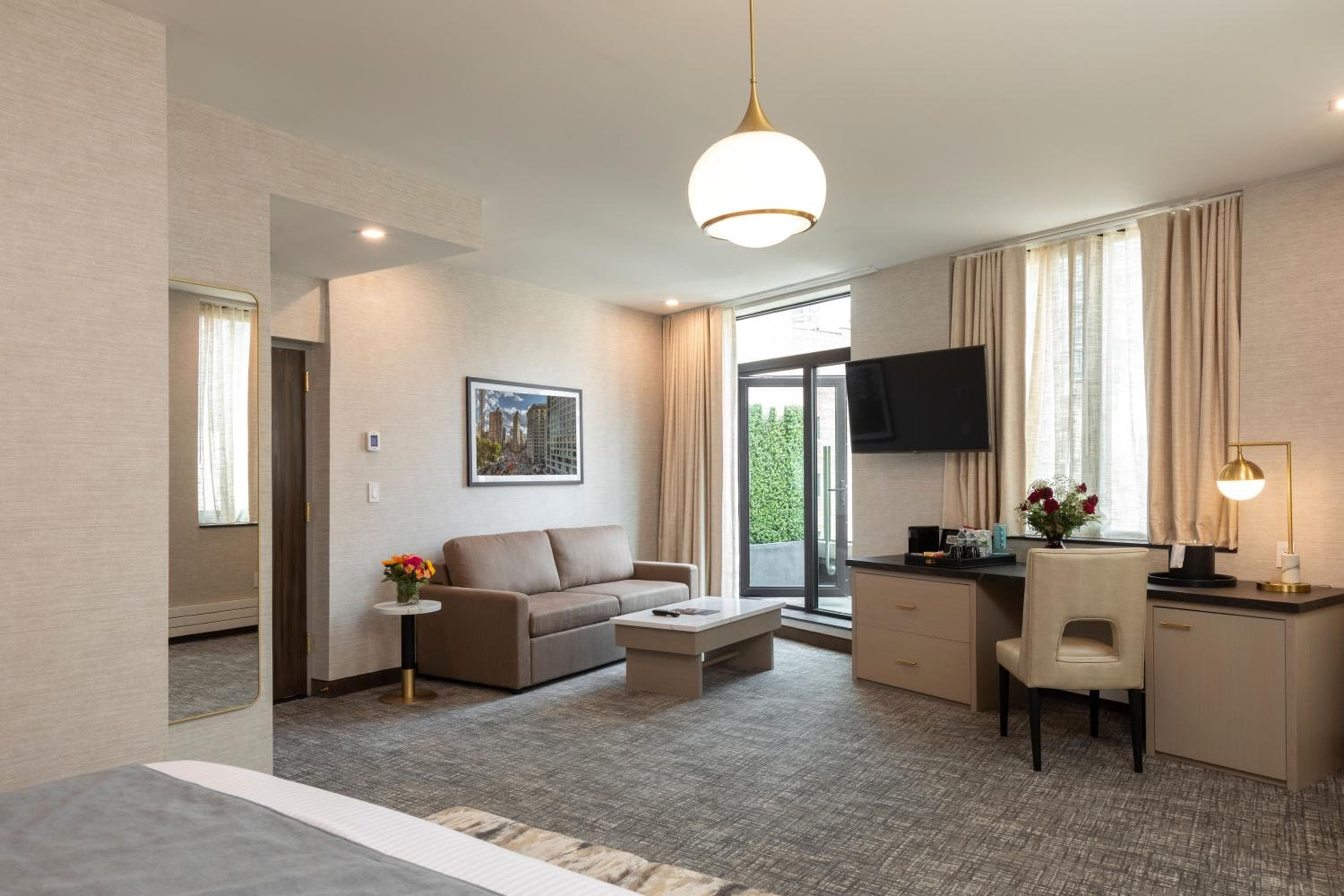 Broadway Plaza Hotel — 10