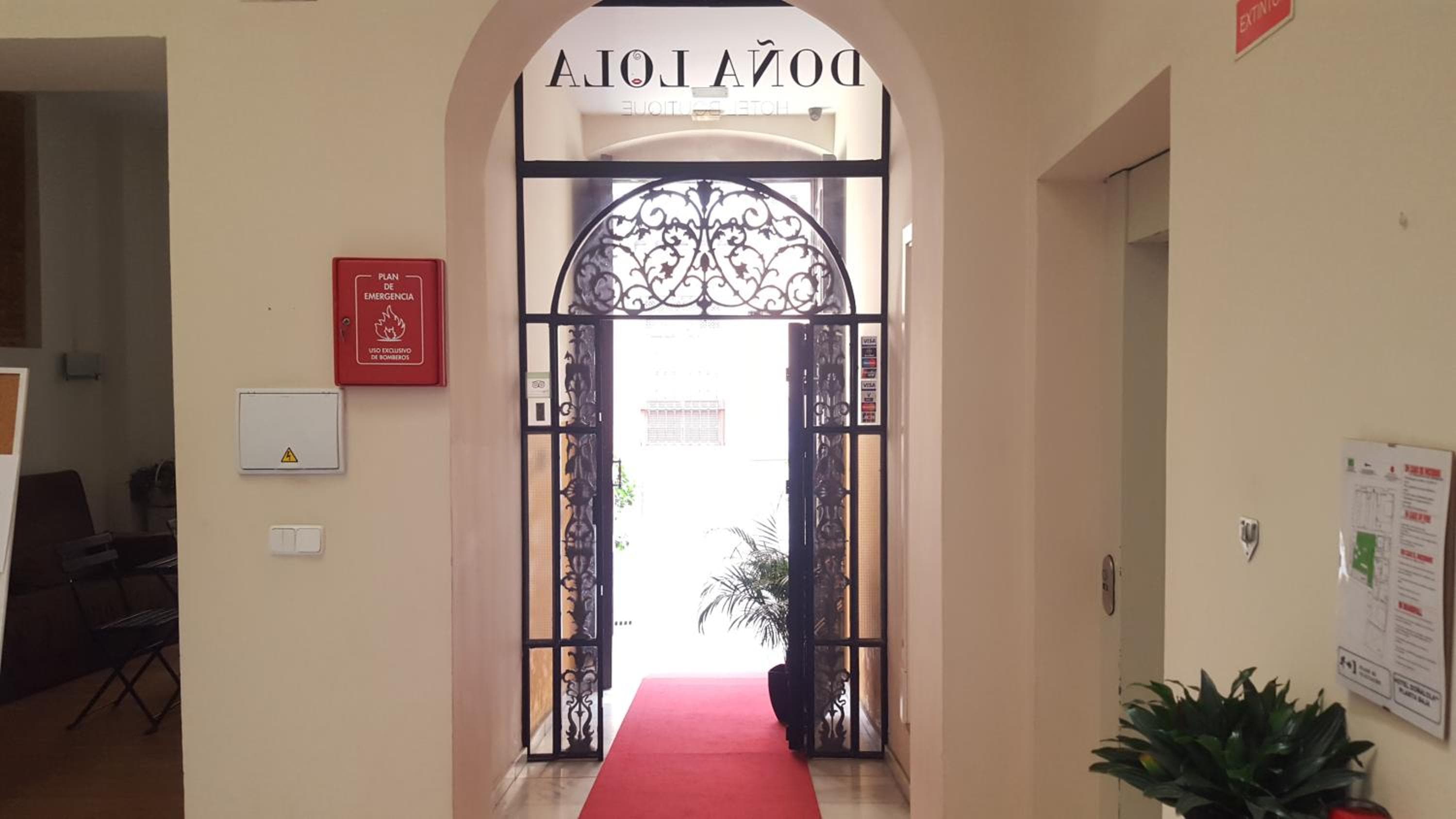 Hotel y Apartamentos Doña Lola — 24