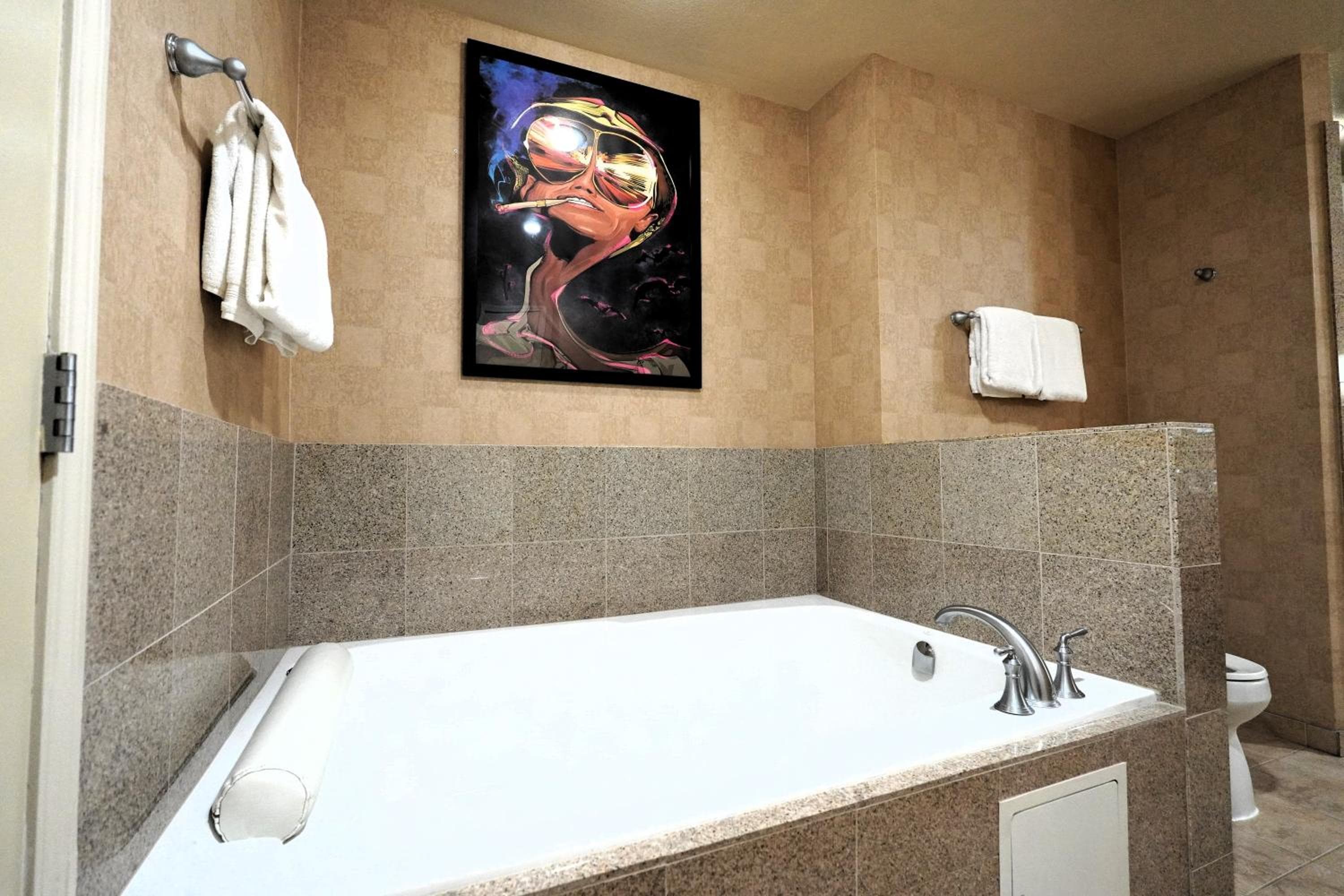 SPHERE IN 4K - Vintage Vegas Condo with Sphere and Strip Views! — 2