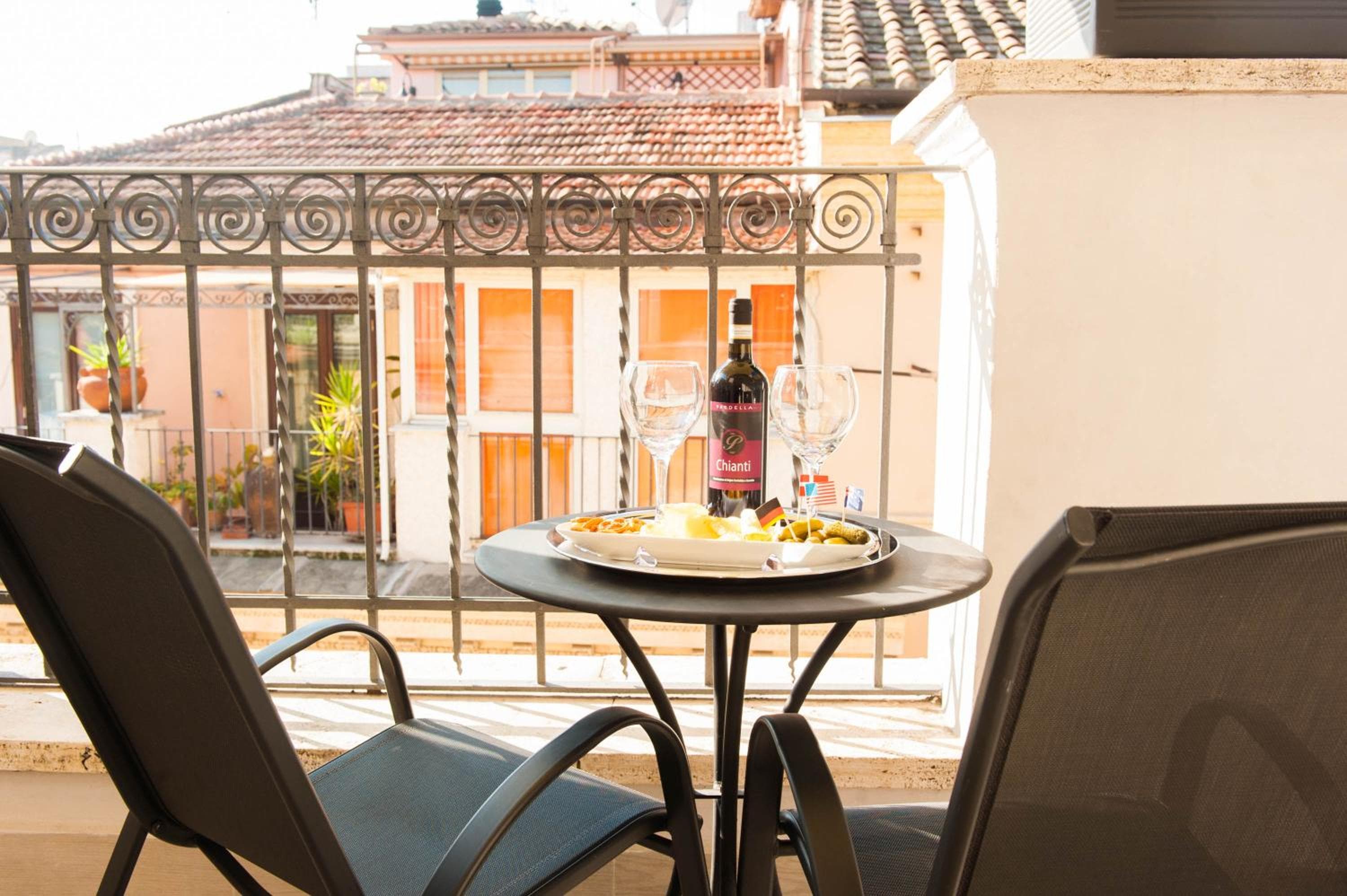 Relais Trevi 95 Boutique Hotel — 2