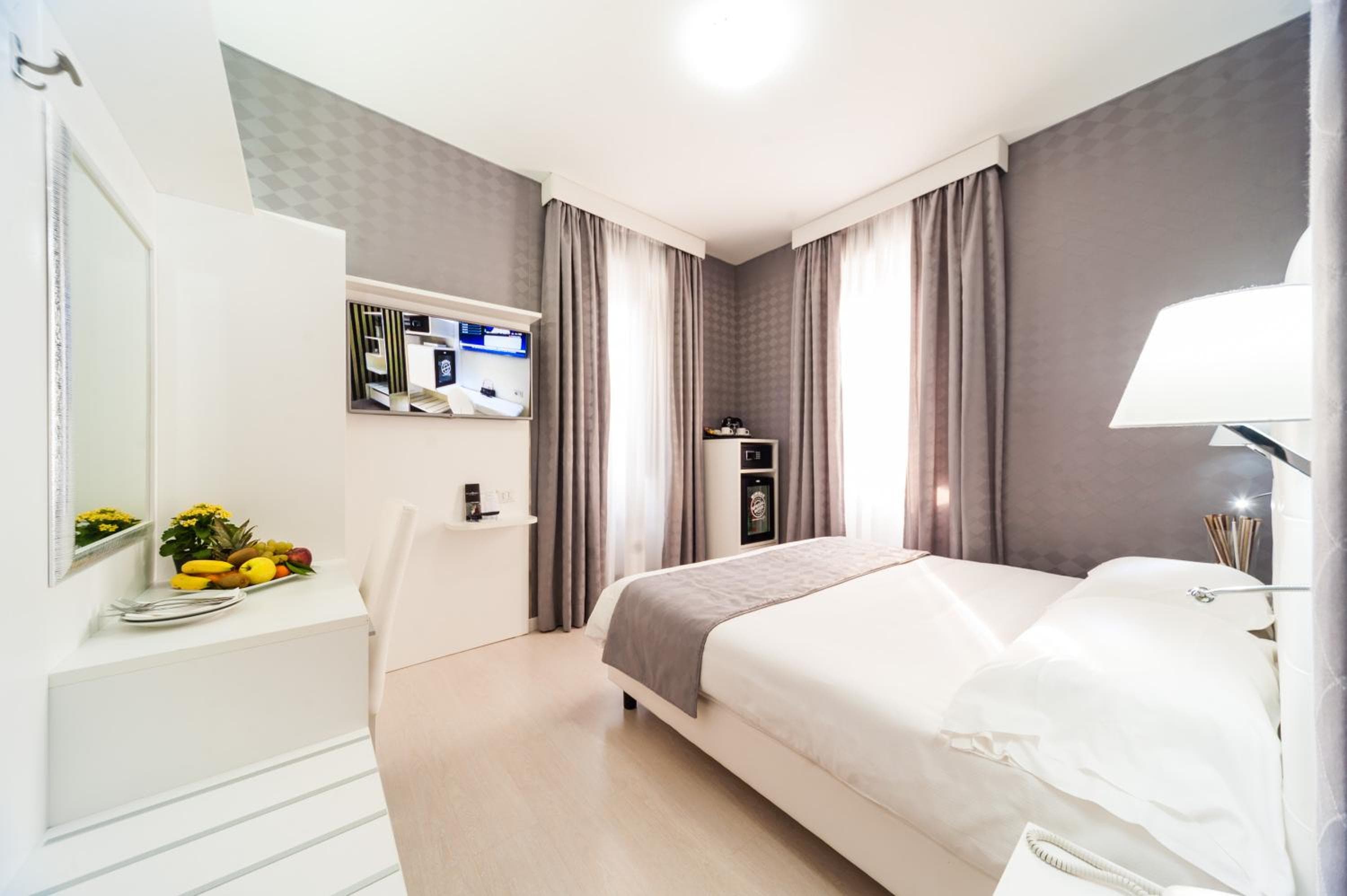 Relais Trevi 95 Boutique Hotel — 3