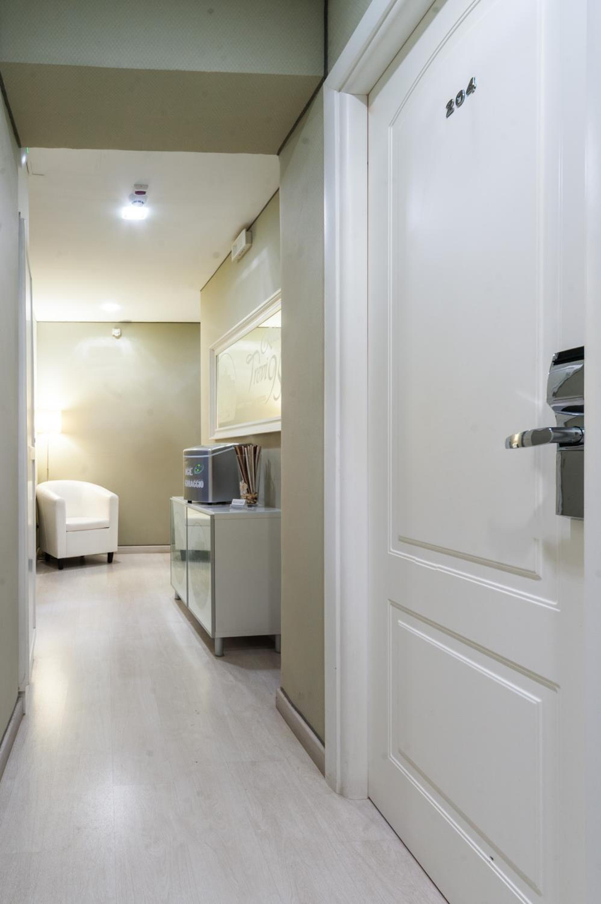 Relais Trevi 95 Boutique Hotel — 9