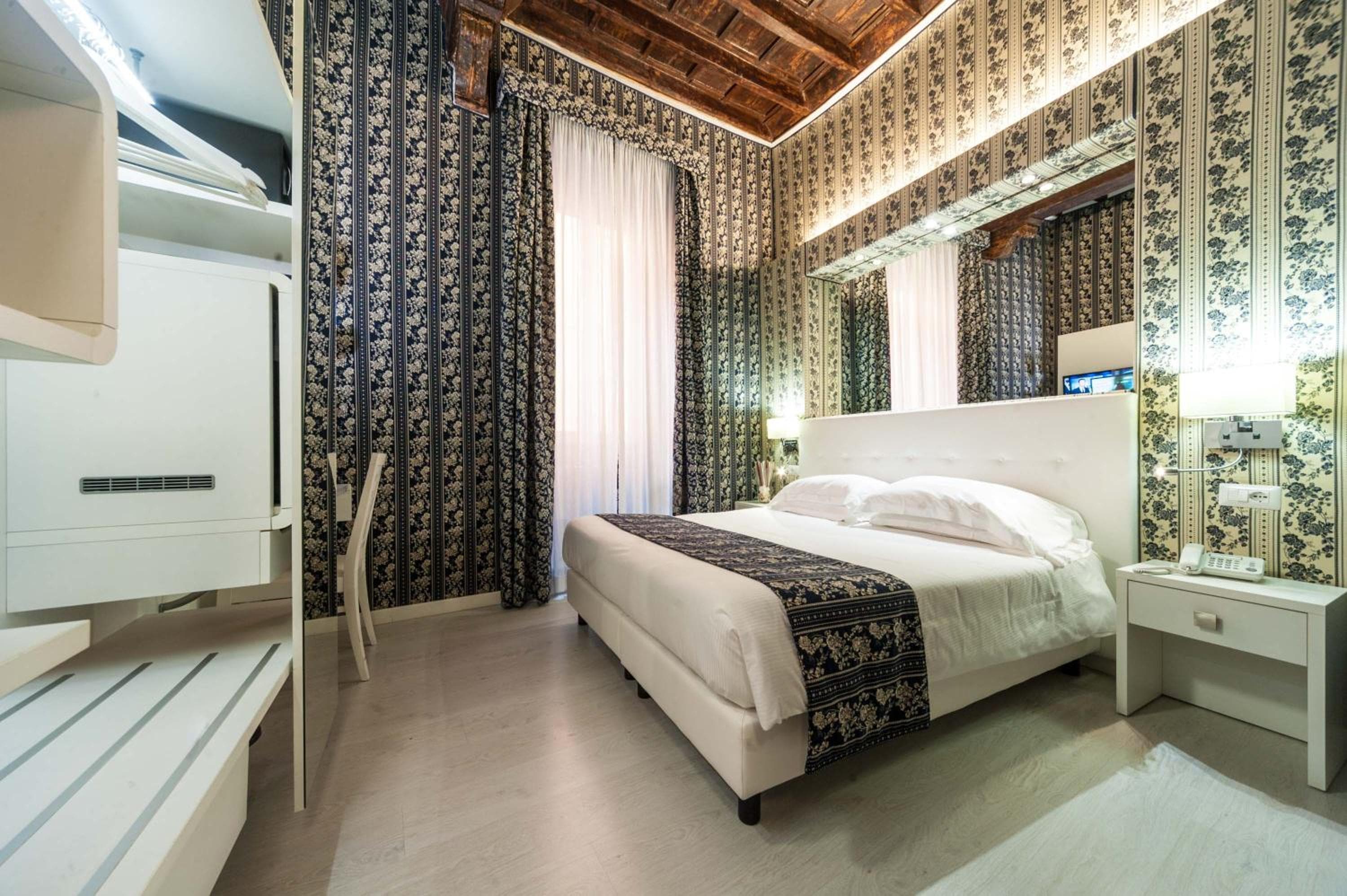 Relais Trevi 95 Boutique Hotel — 17