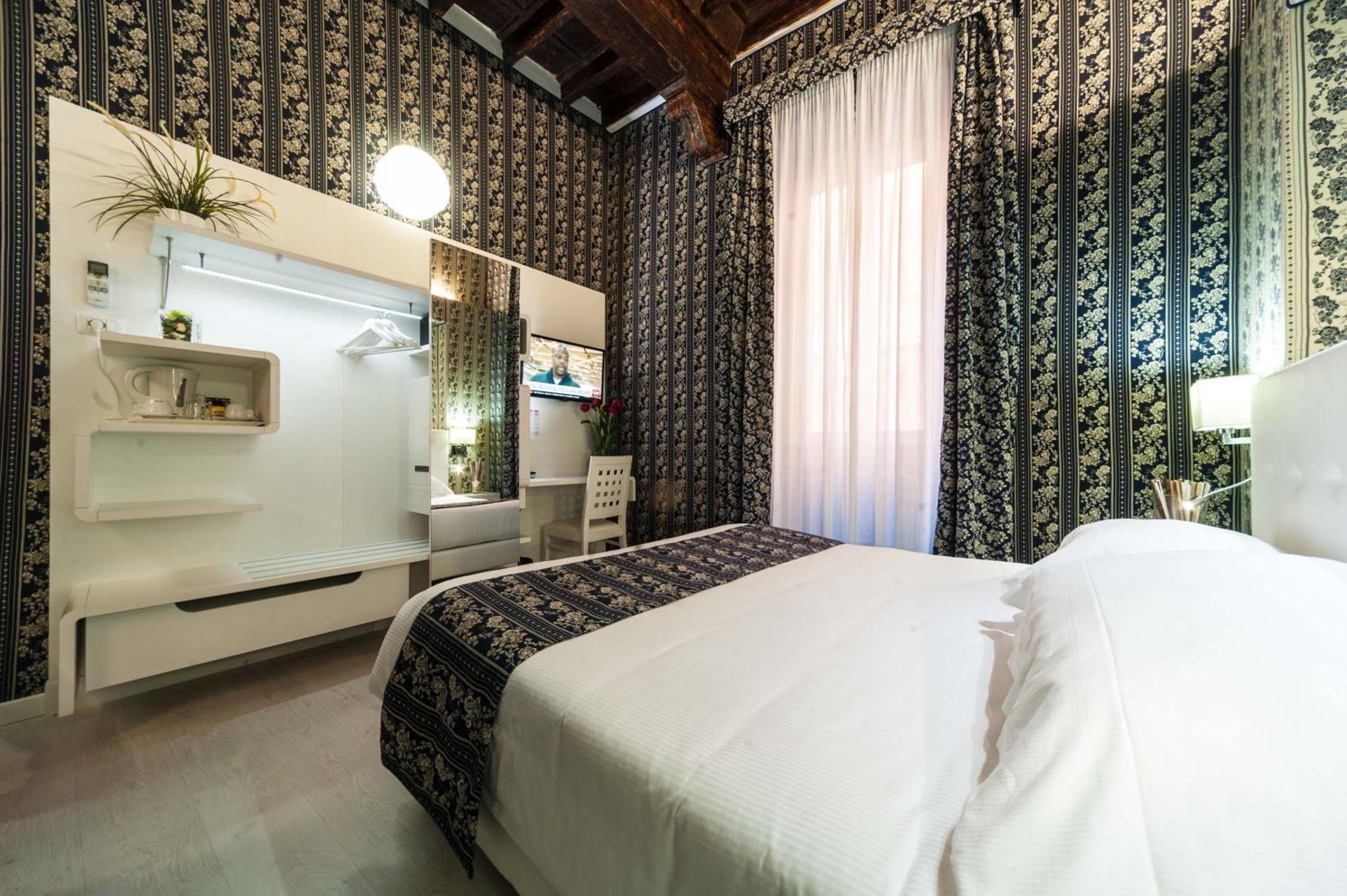 Relais Trevi 95 Boutique Hotel — 11
