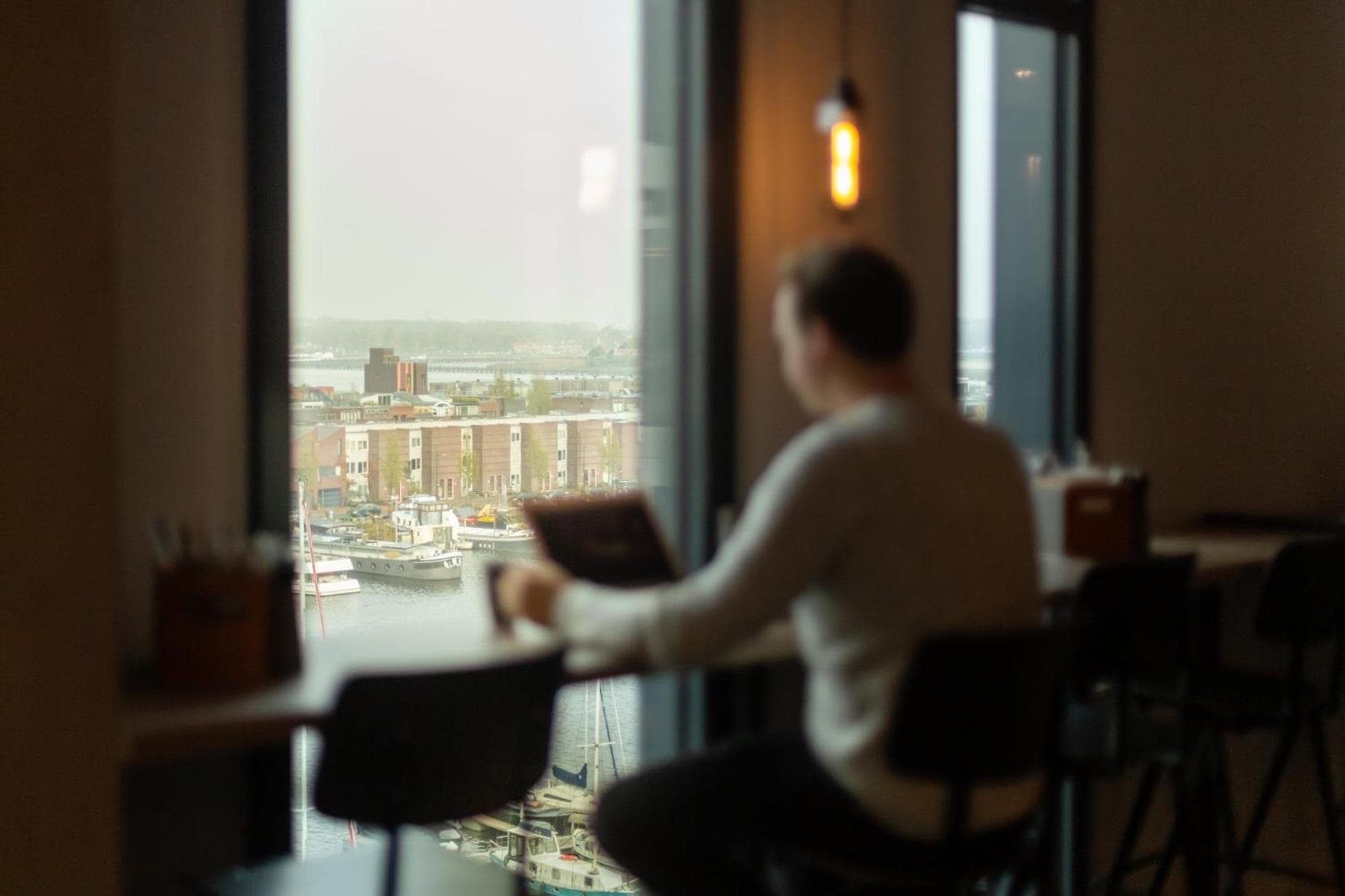 Holiday Inn - the niu, Fender Amsterdam — 2