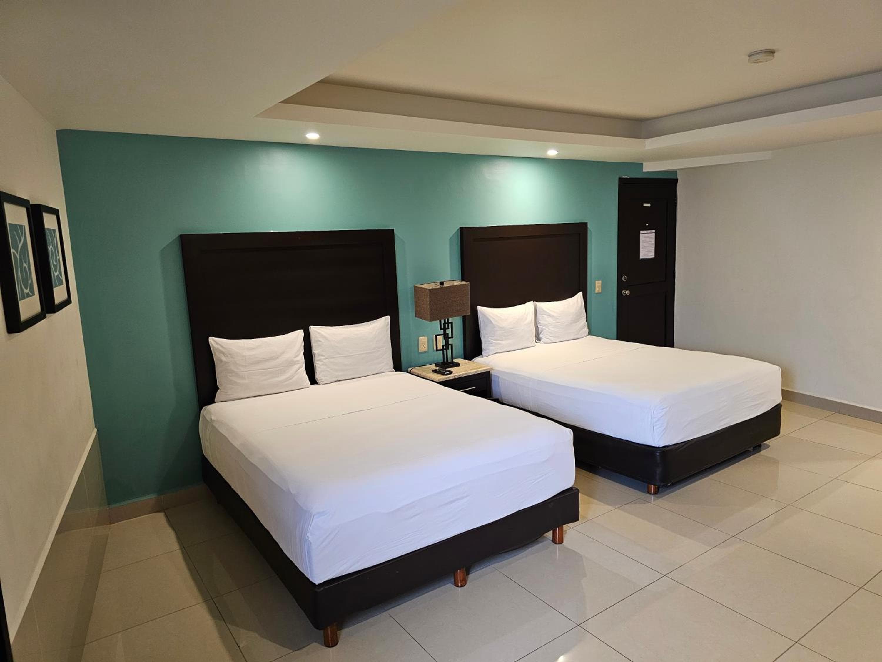 Hotel Maria Elena — 17