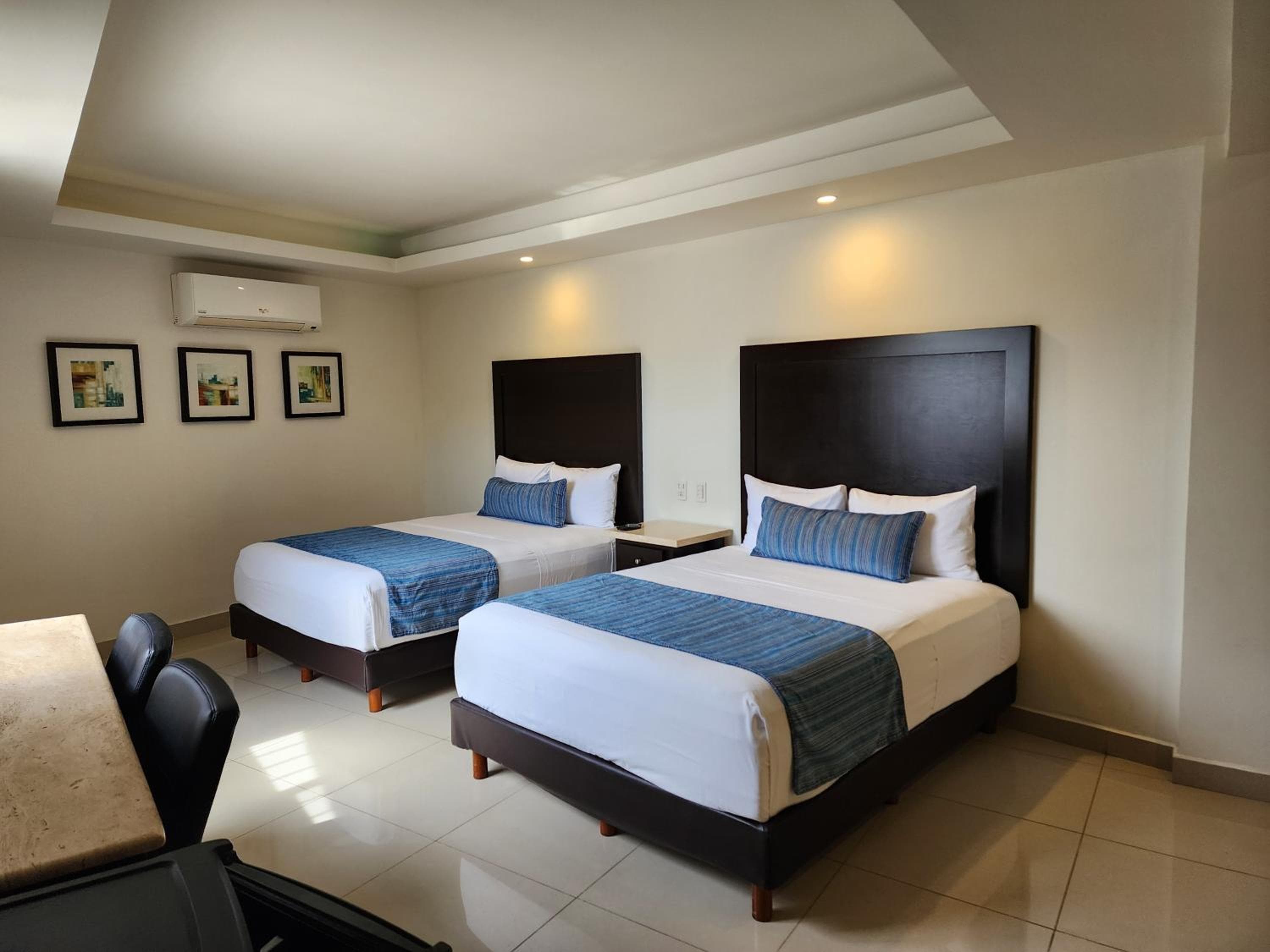 Hotel Maria Elena — 23