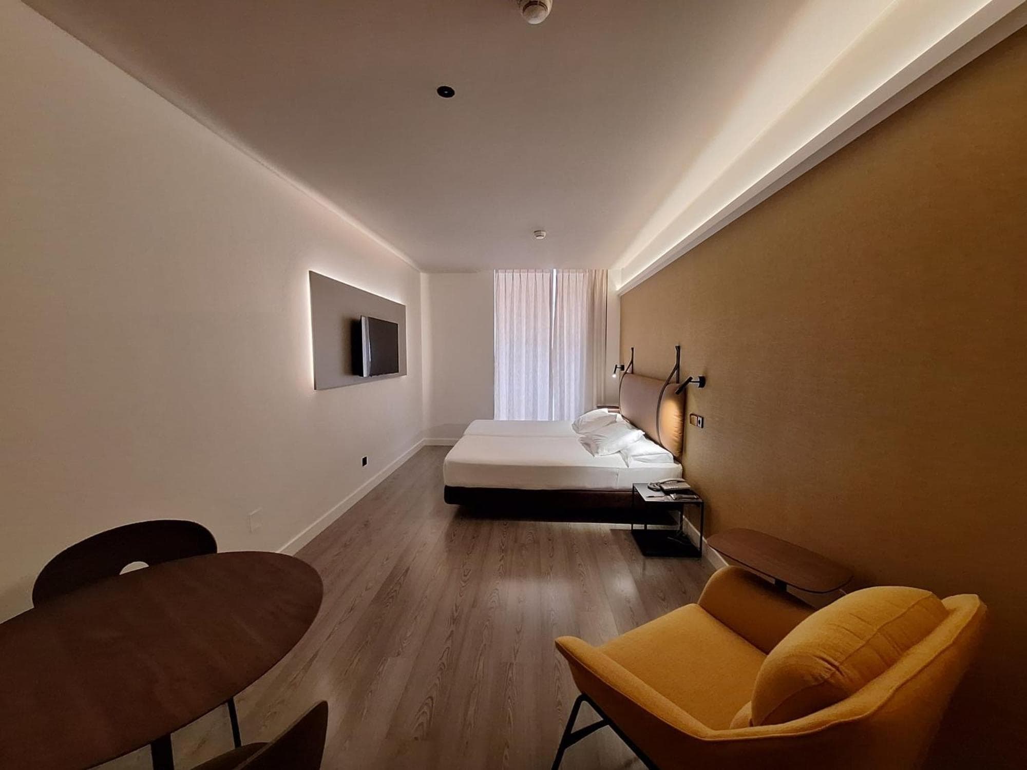Suites Viena Plaza de España — 8