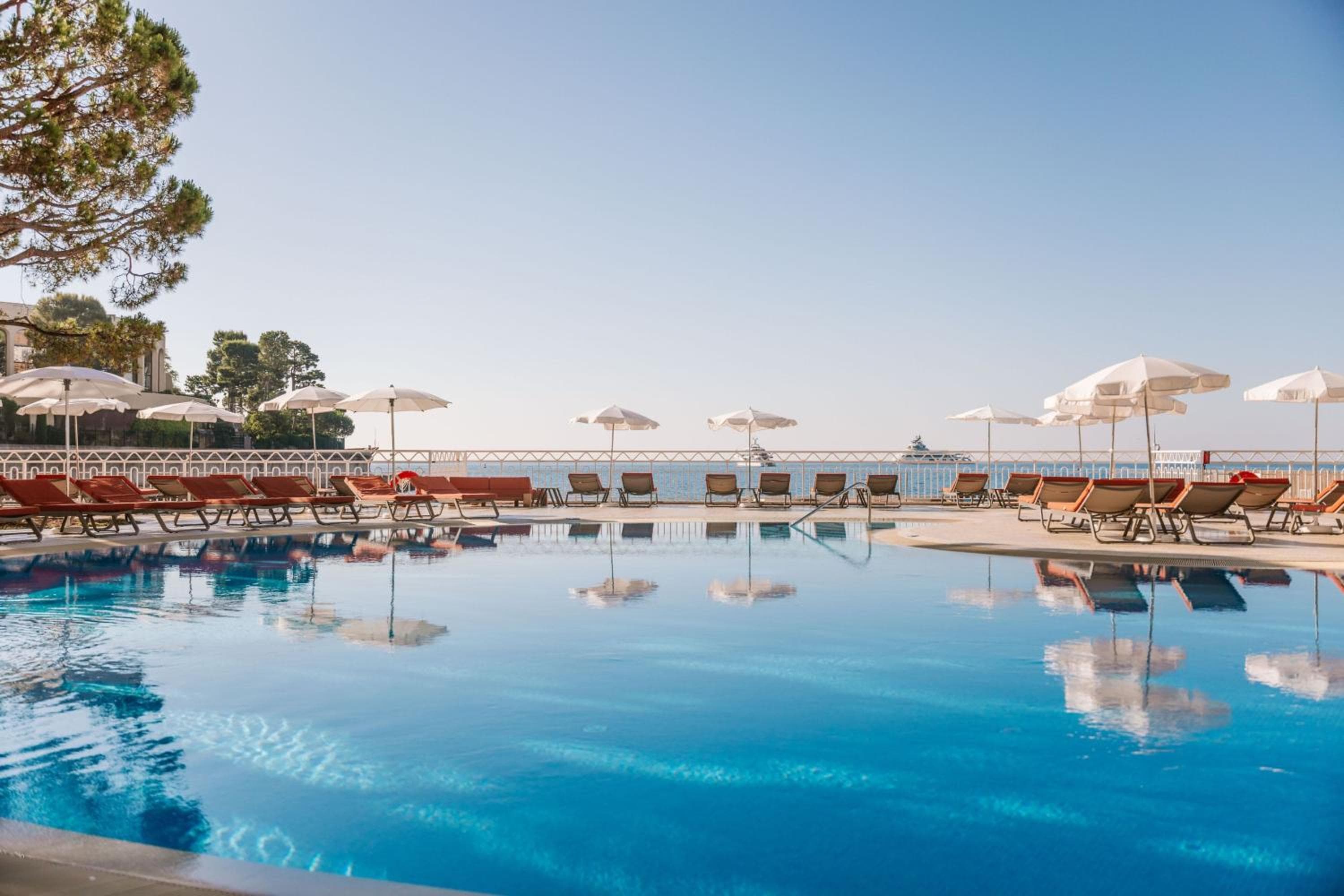 Le Méridien Beach Plaza — 9