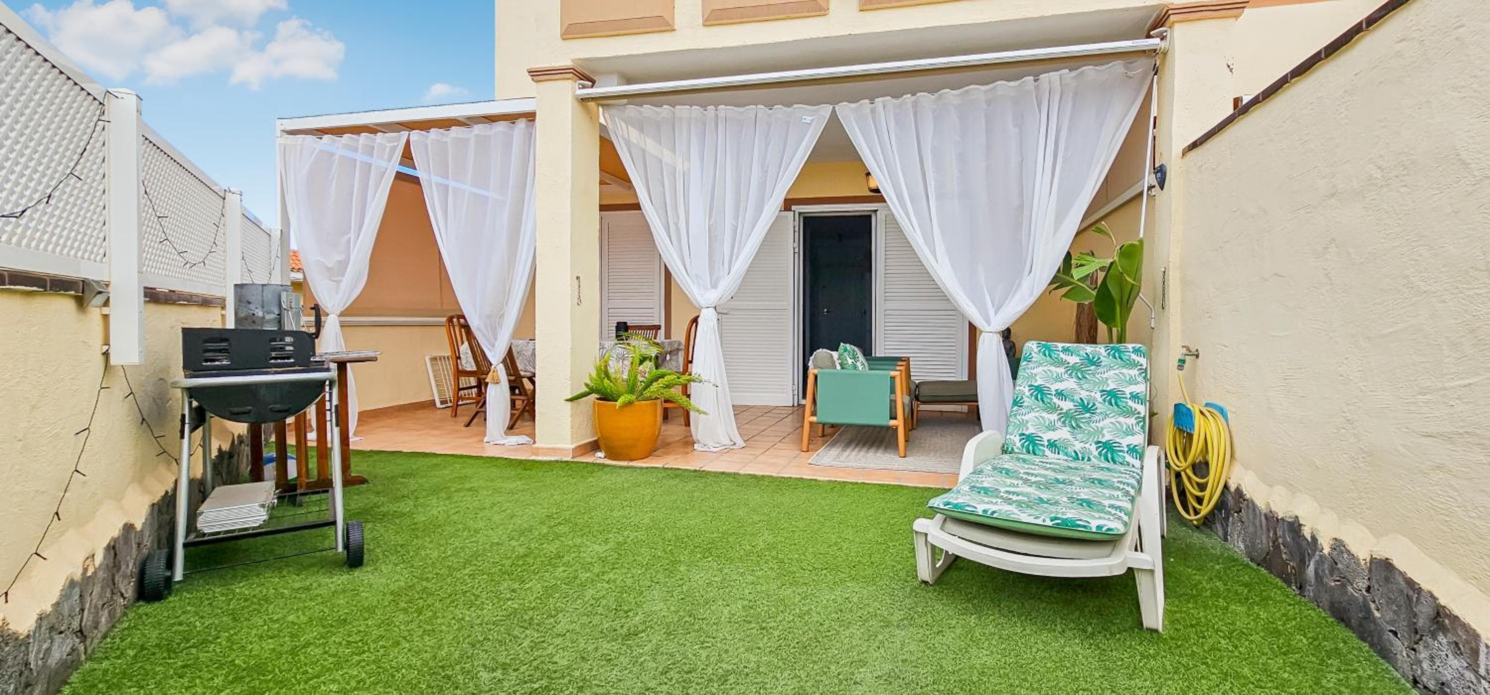 Sunny Garden 1 BR Apartment Arona — 1