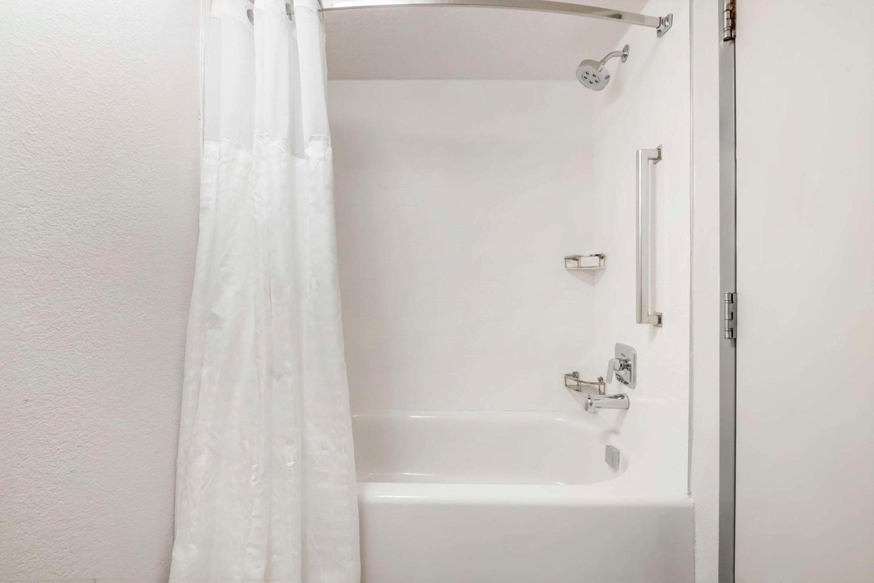 City Express by Marriott Orlando International Drive — 13