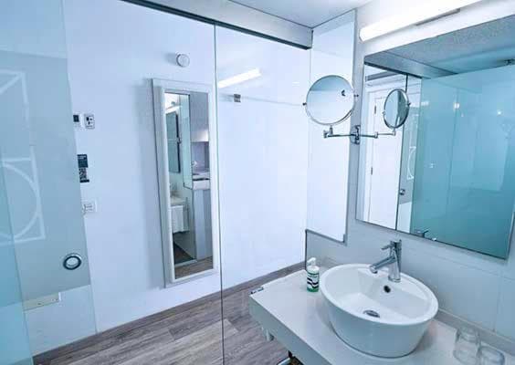 Coral Ocean View - Adults Only — 10