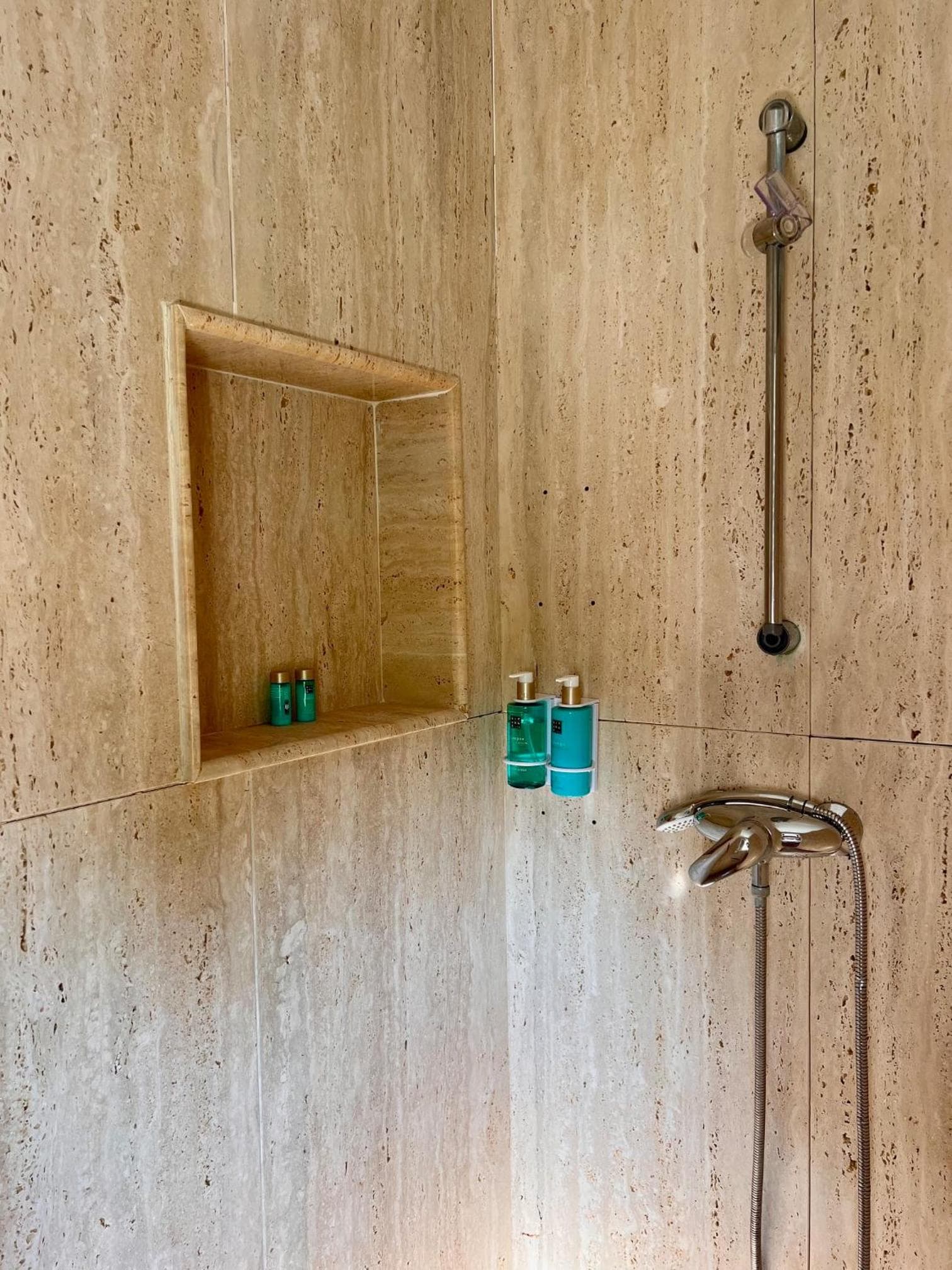Botanico Boutique Suites — 2