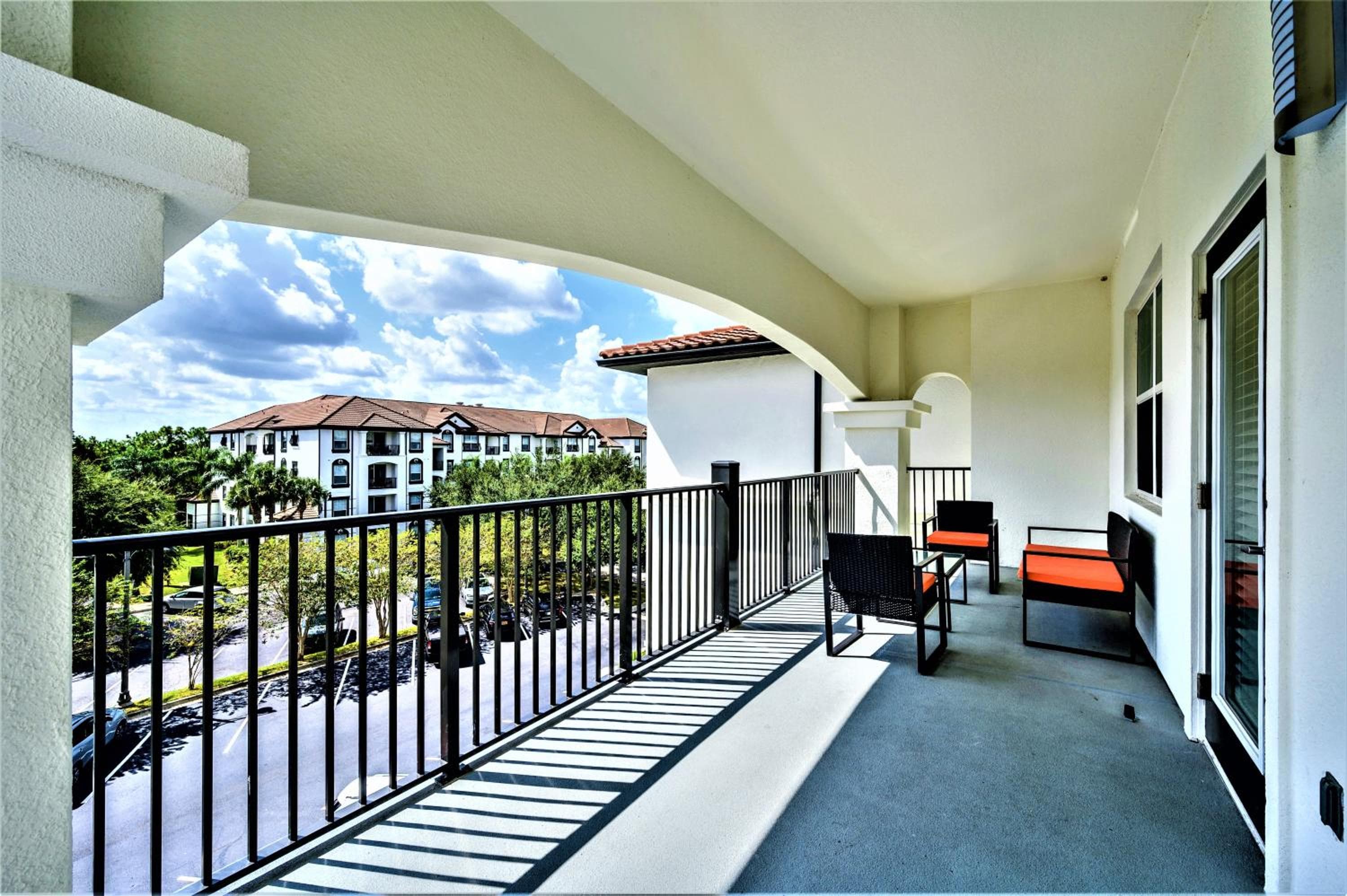 Vista Cay Resort by Millenium at Universal Blvd. — 4