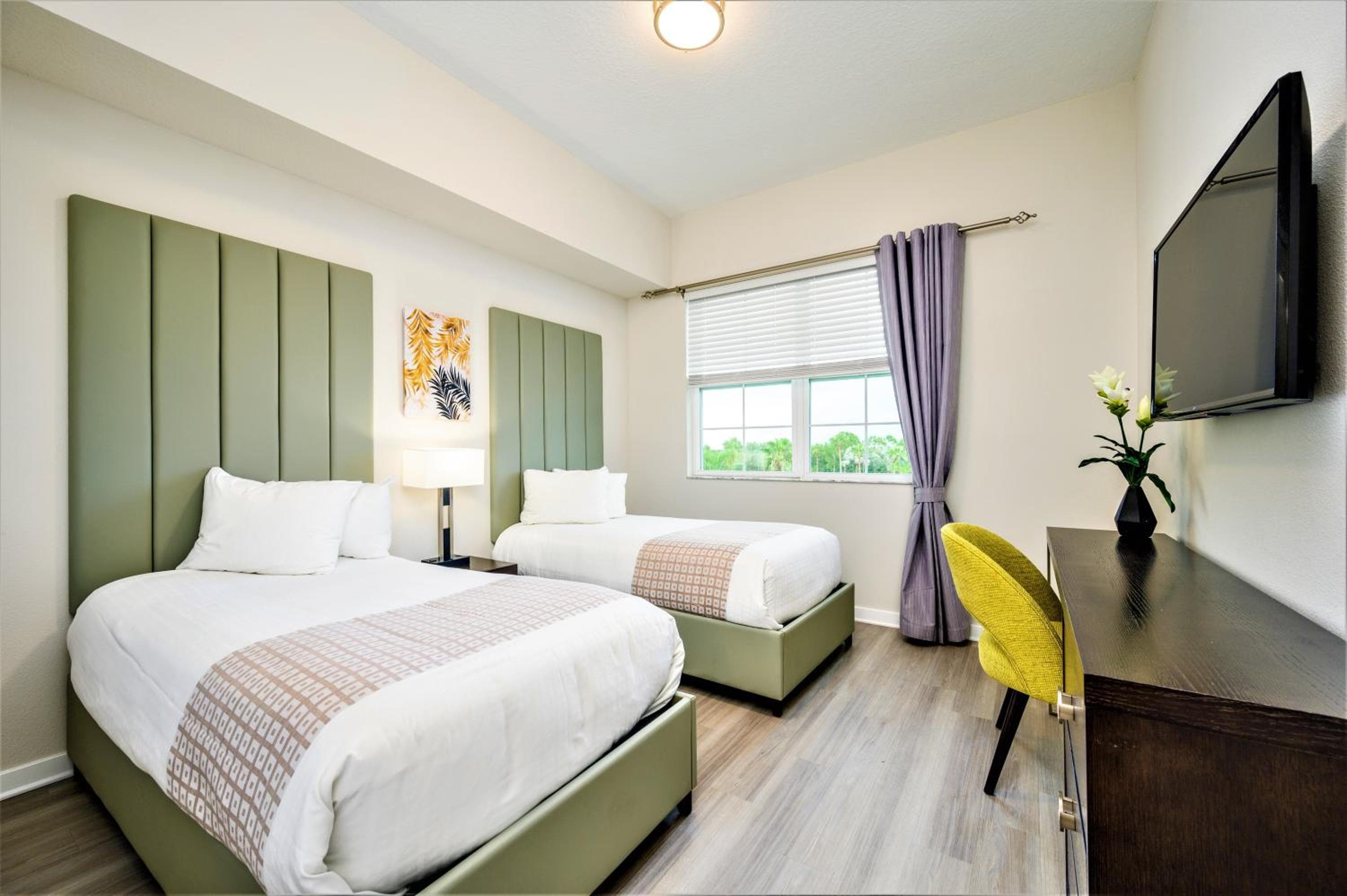 Vista Cay Resort by Millenium at Universal Blvd. — 2