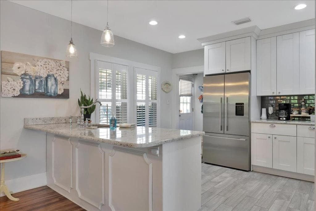 Rivercrest Bungalow Retreat — 30