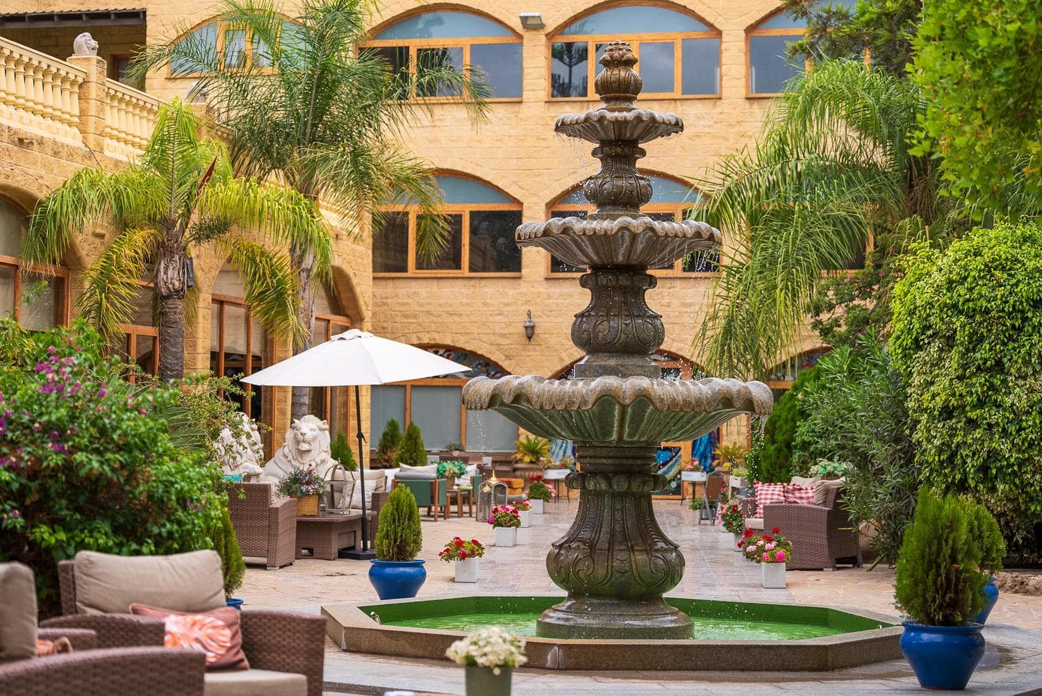 Hotel Plaza Del Castillo — 10