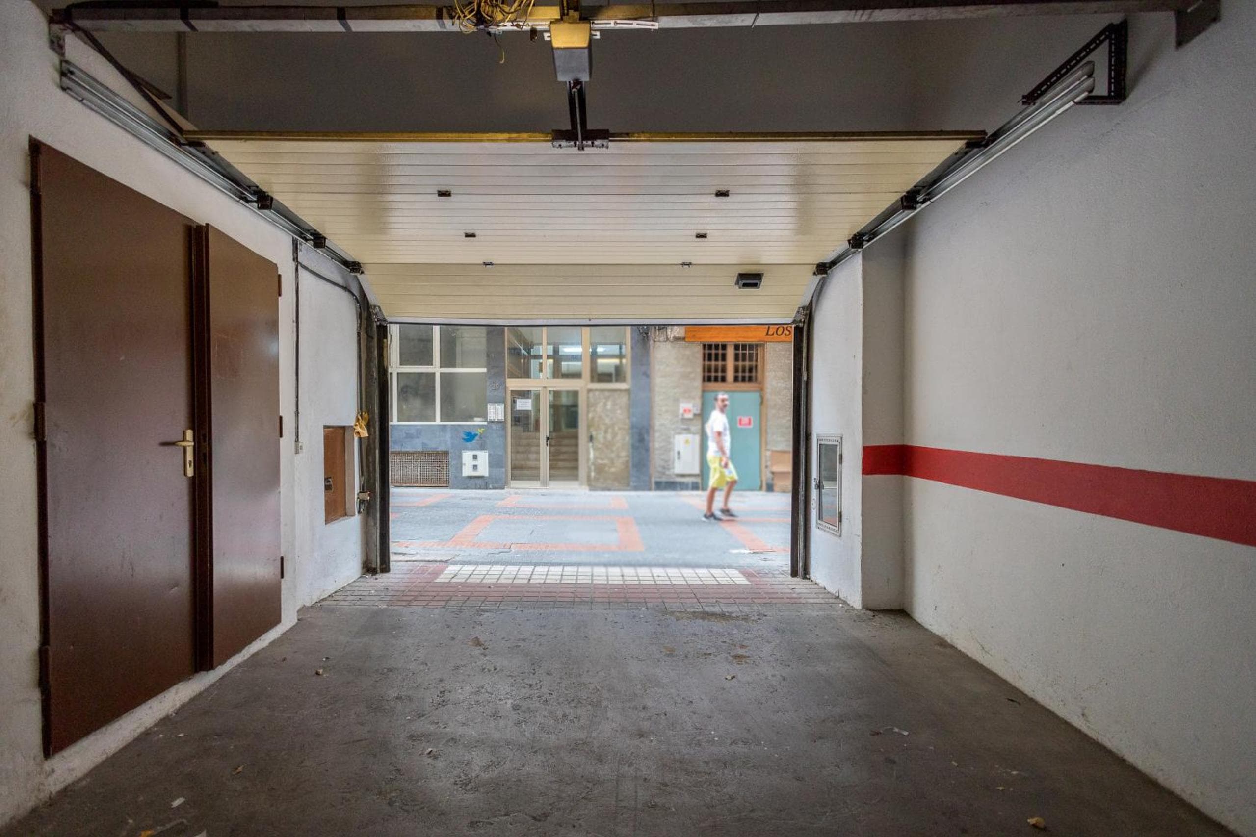 3BR Spacious Patio Home 2 Min to Beach - Parking — 2