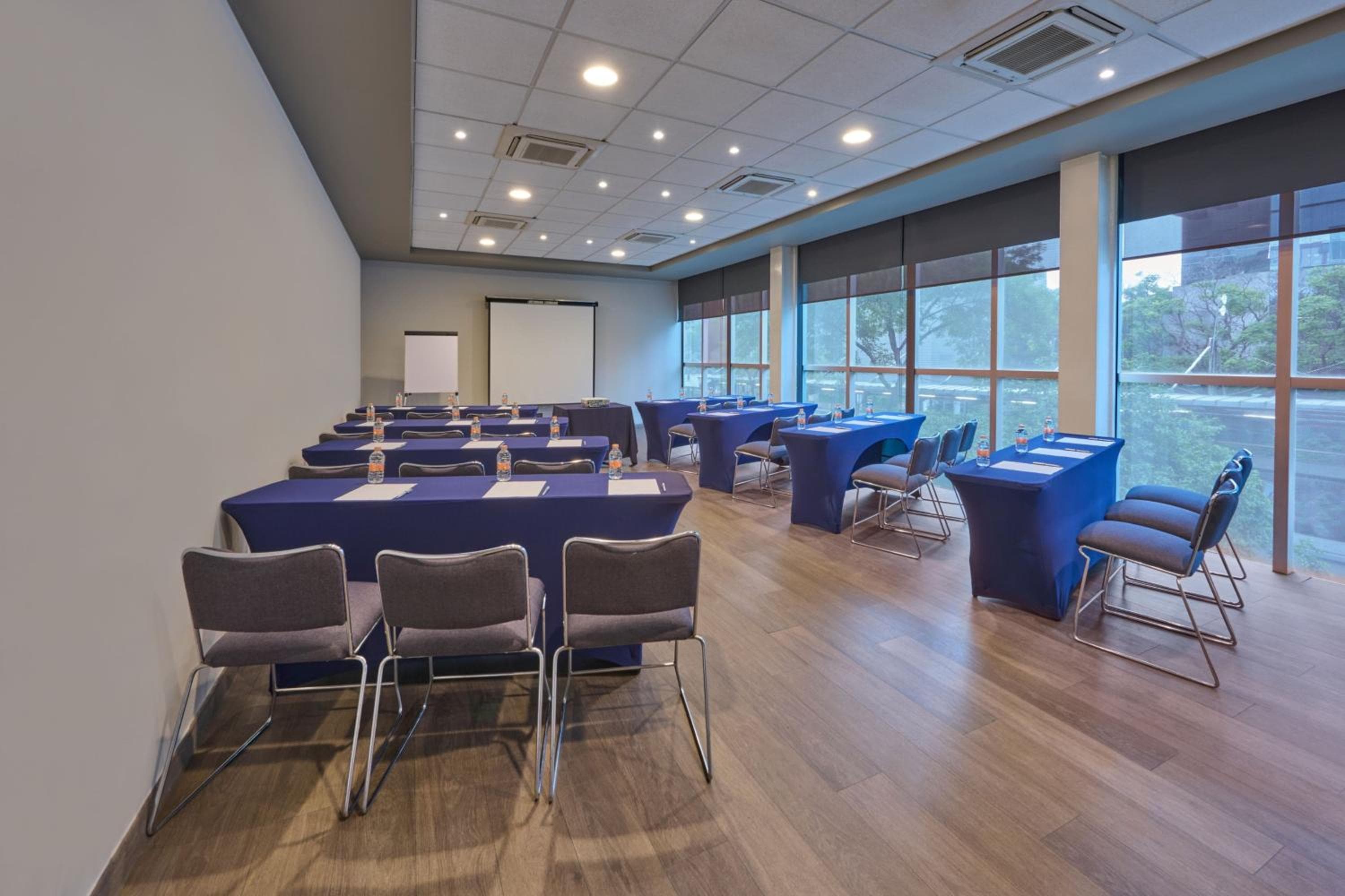 City Express Plus by Marriott Ciudad de México Insurgentes Sur — 17