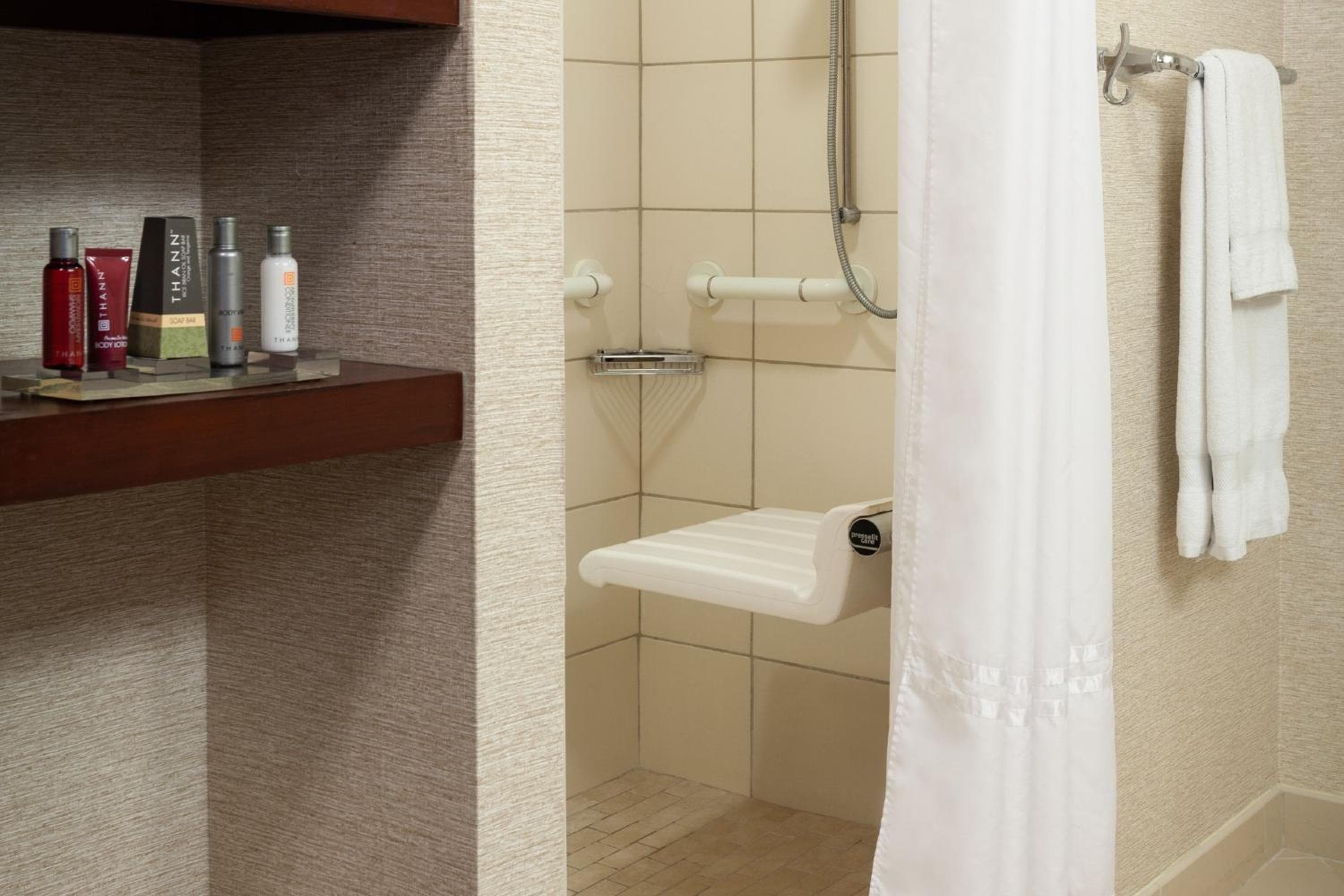 Tampa Airport Marriott — 14